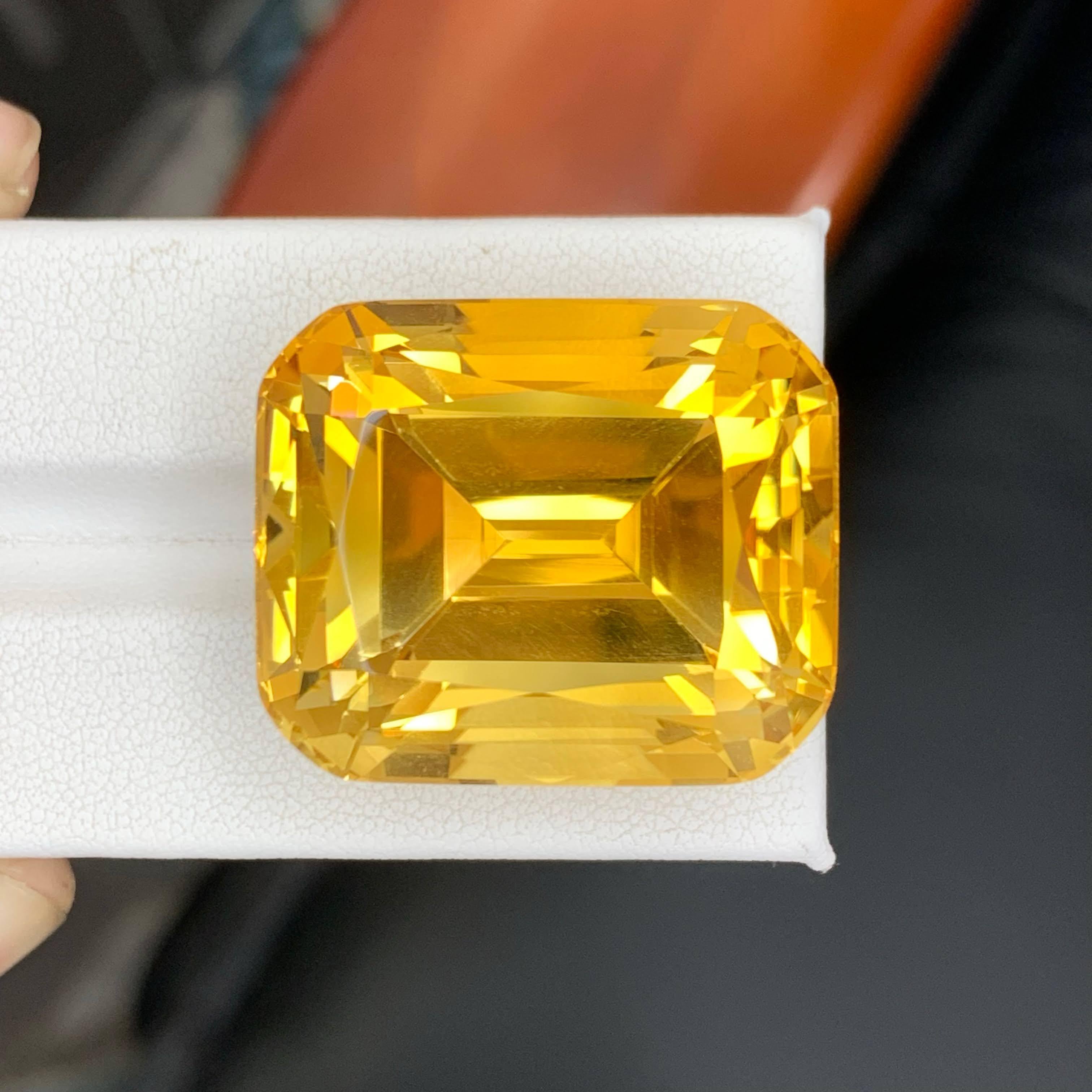 Taglio cuscino 87.50 Carati Nature Sciolto Giallo Oro Citrino Taglio Cuscino Gemma Brasiliana in vendita