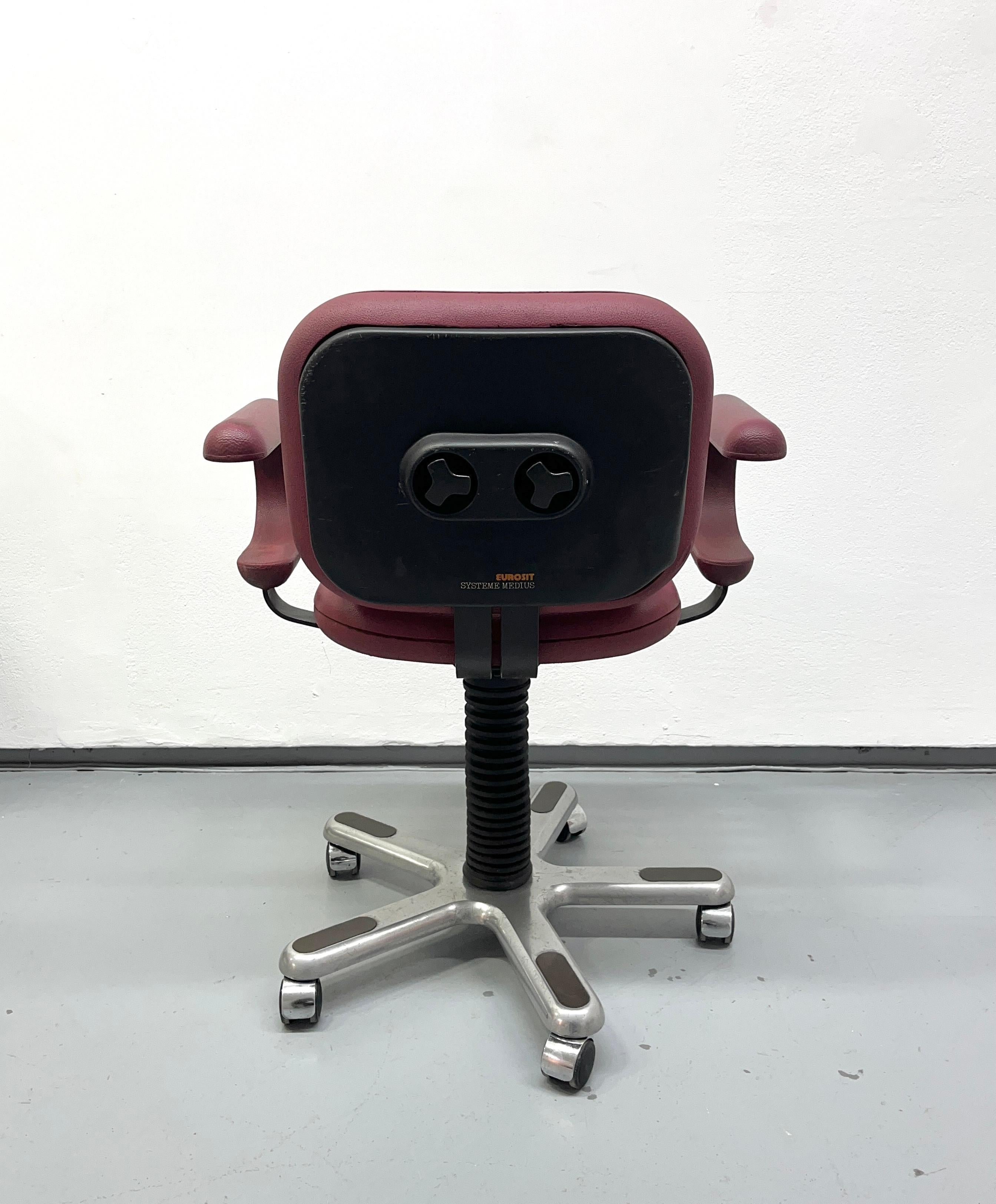 Fauteuil 8755, système Méduse, de Roger Tallon, édition Eurosit en vente 3