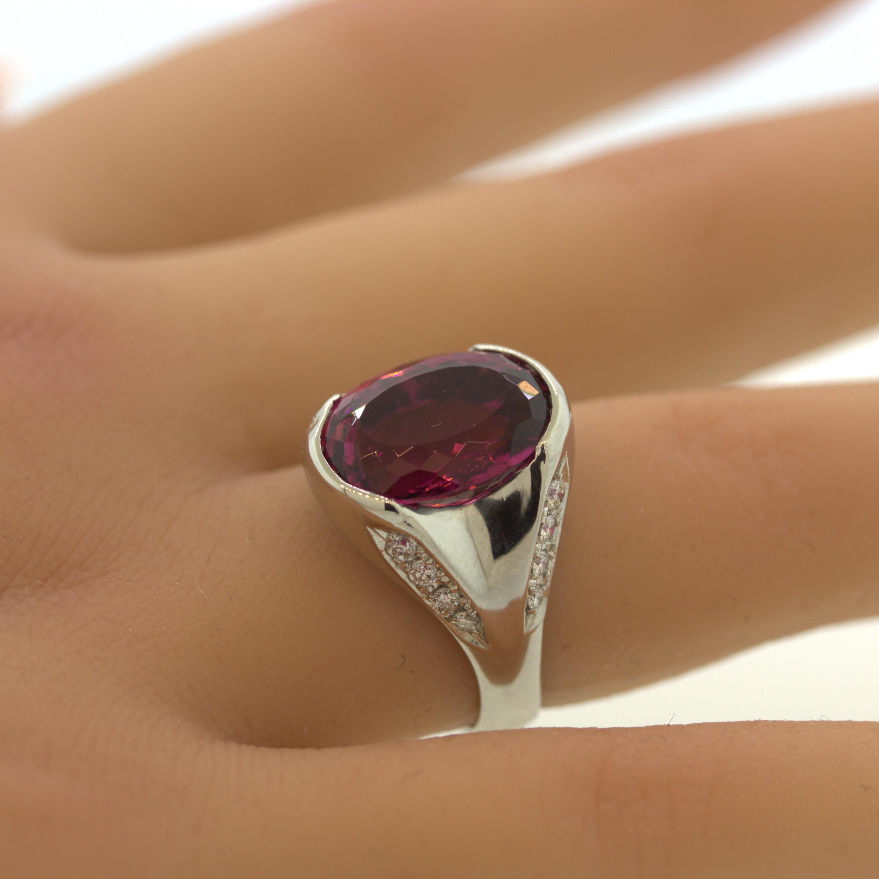 8.76 Carat Raspberry Tourmaline Diamond Platinum Ring In New Condition For Sale In Beverly Hills, CA