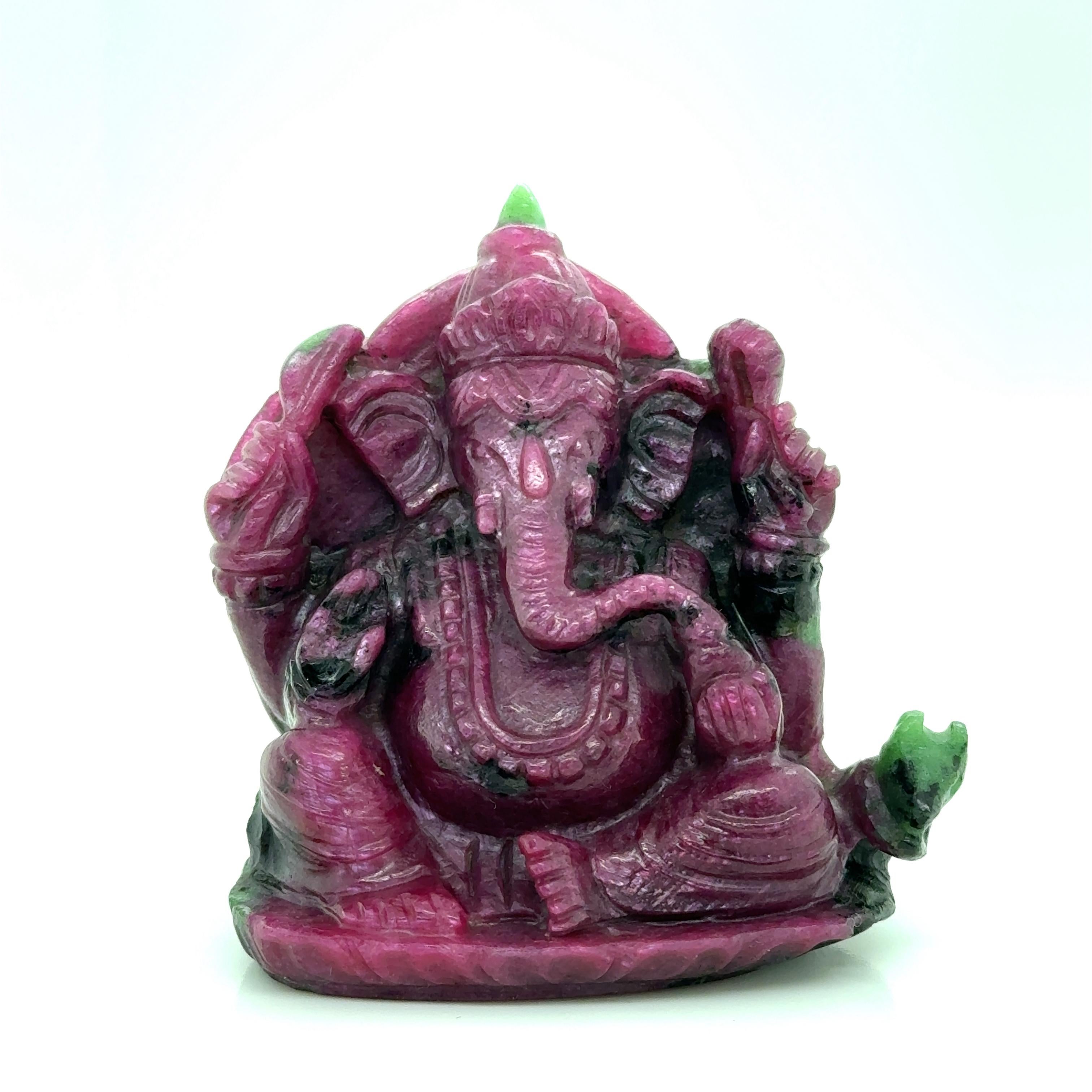 877.81 Carats Natural Tanzania Ruby Ganesha Carving Statue In New Condition For Sale In Jaipur, Rajasthan