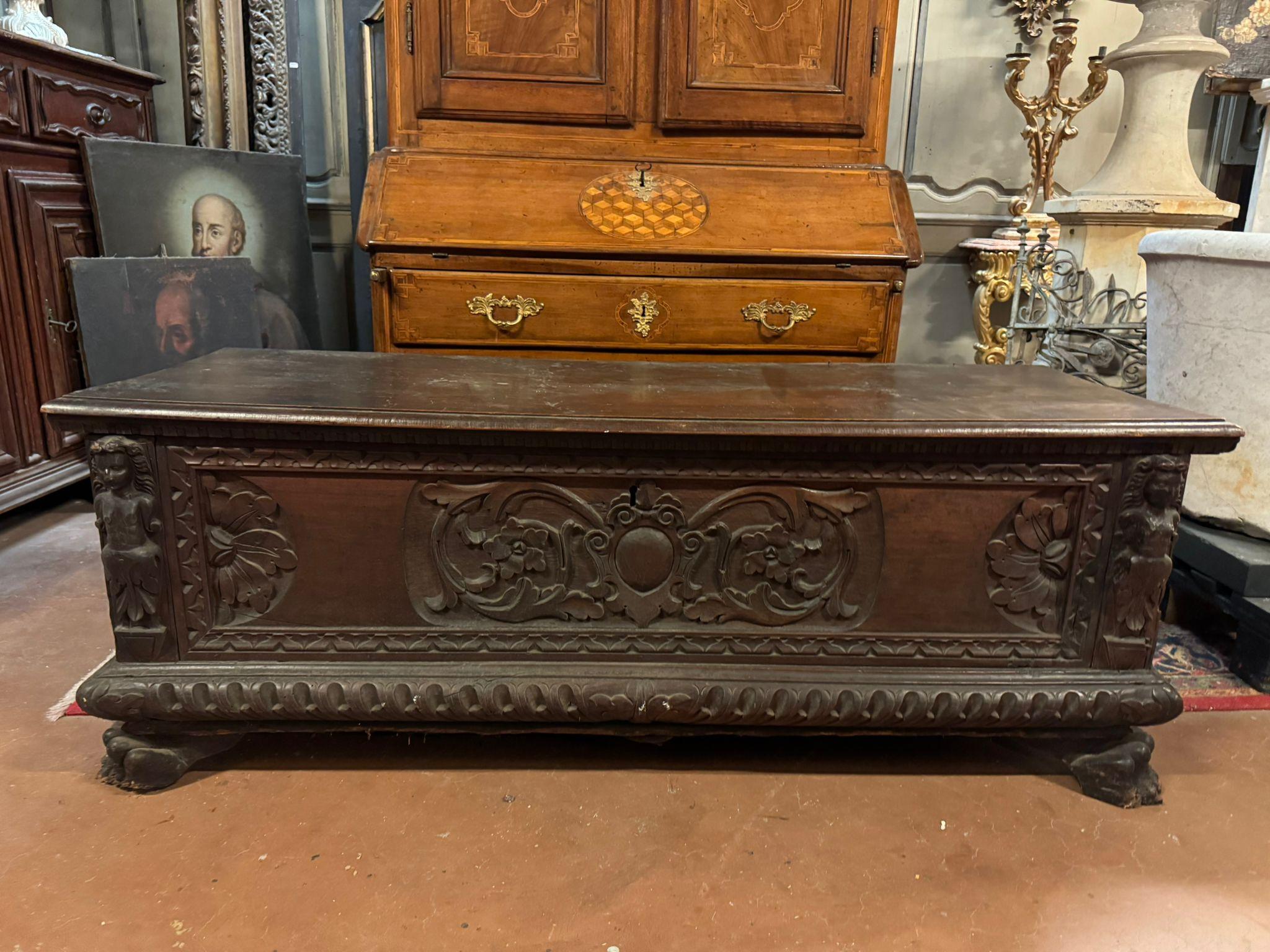 Hand-Carved 879 / 5.000 Elegant and imposing carved chest, made of solid dark walnut, Italy For Sale