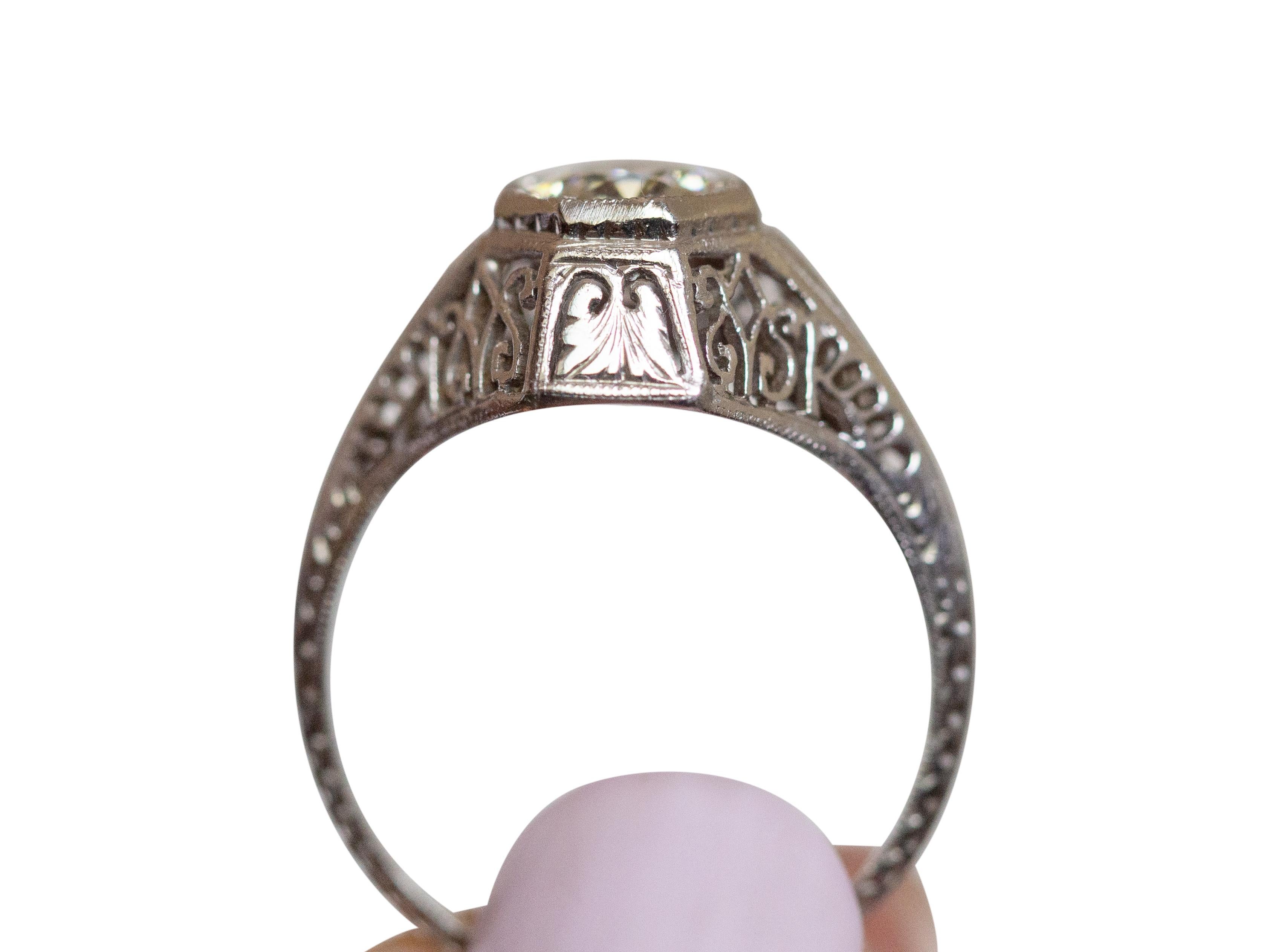 Anello di fidanzamento in platino con diamante da .88 carati In condizioni buone in vendita a Hicksville, NY