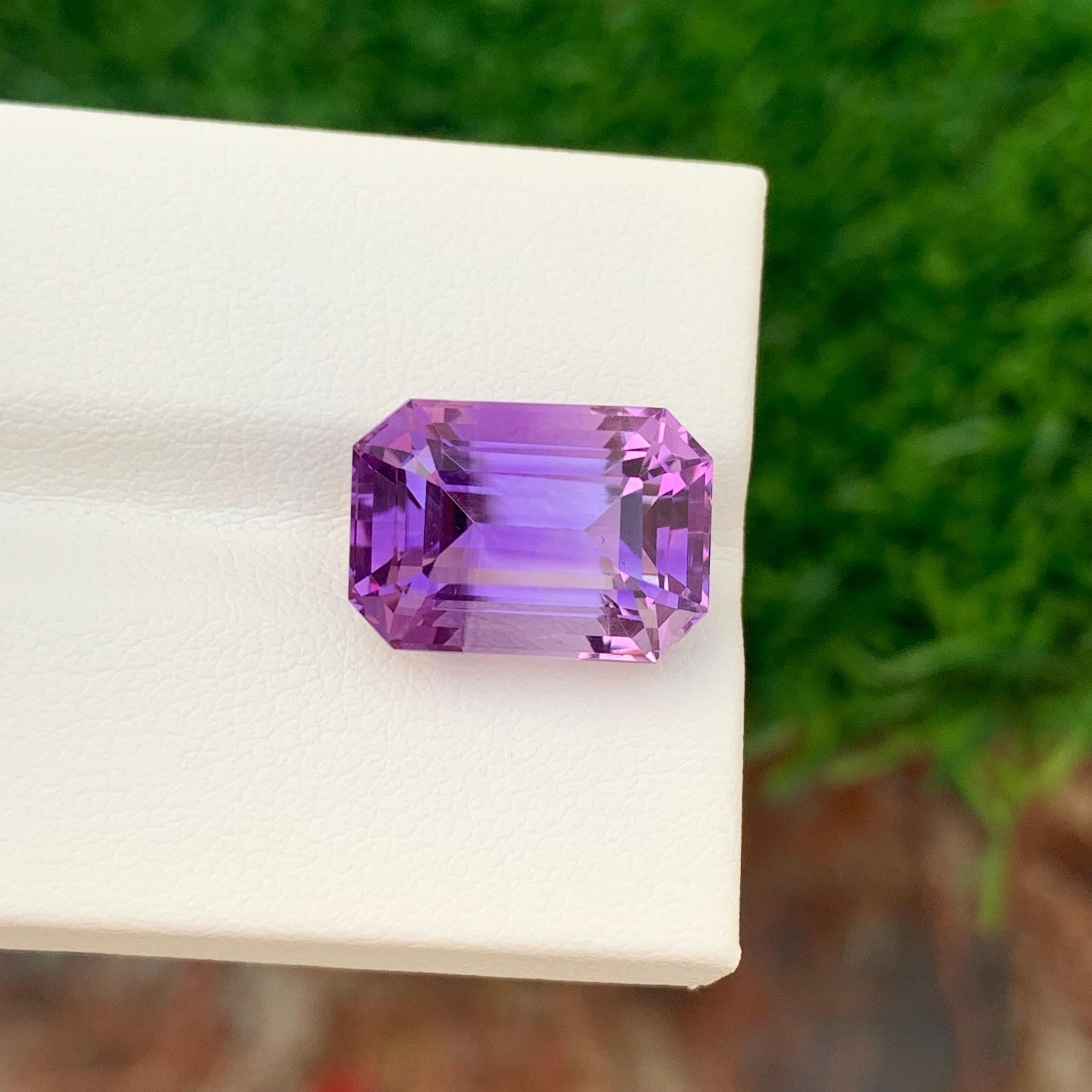 8.80 Karat natürlicher loser Amethyst Smaragd Form Edelstein im Angebot 3