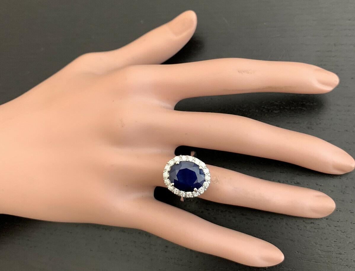 Women's or Men's 8.80 Carat Natural Sapphire and Diamond 14 Karat Solid White Gold Ring For Sale