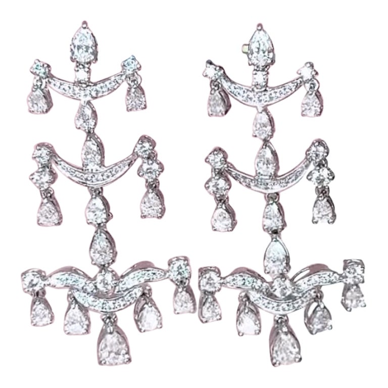 8.80 Carats Mixed Shape Diamonds 18k Gold Chandelier Earrings For Sale