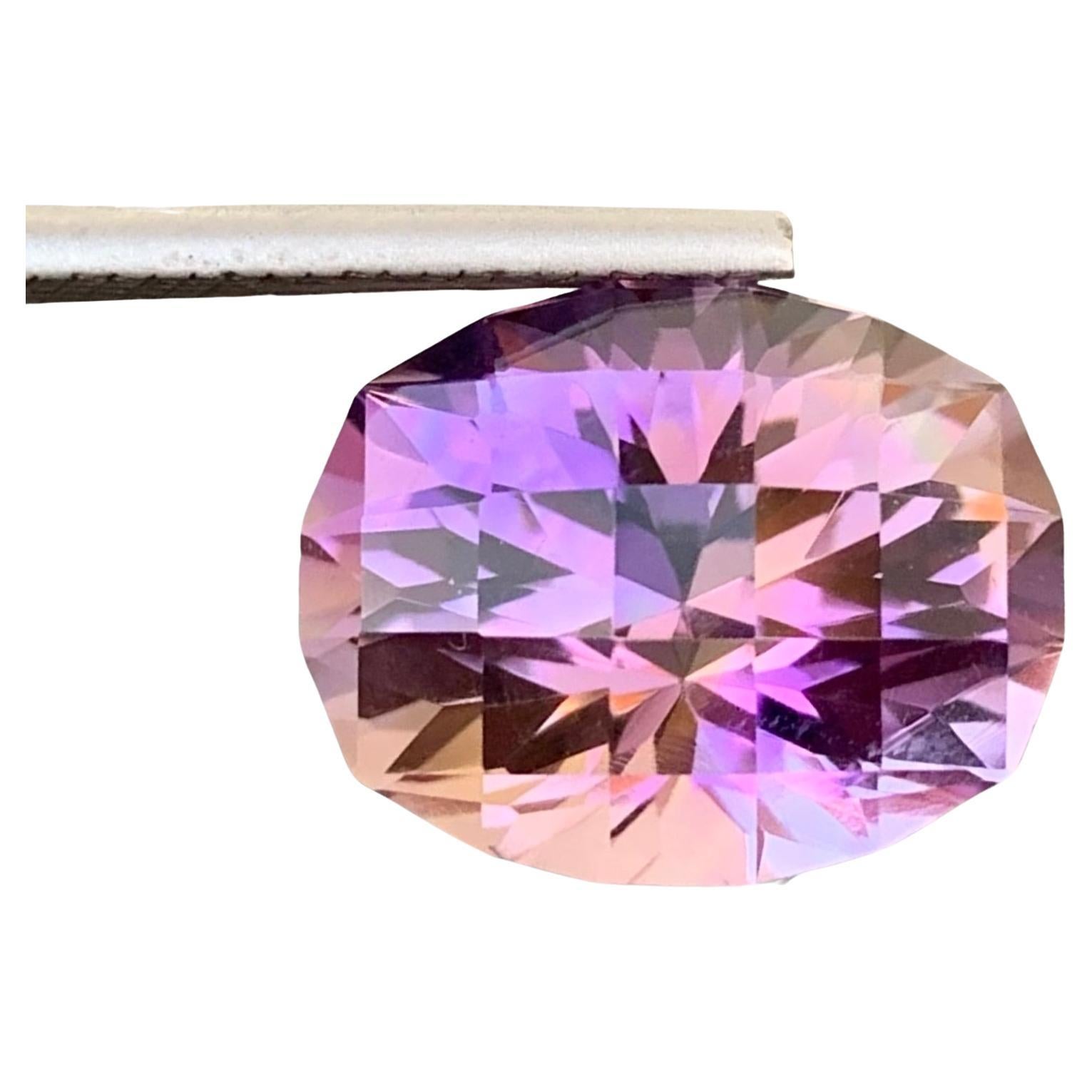 Pierre précieuse naturelle non sertie Ametrine de forme ovale de 8,80 carats, taille barre, mine du Brésil