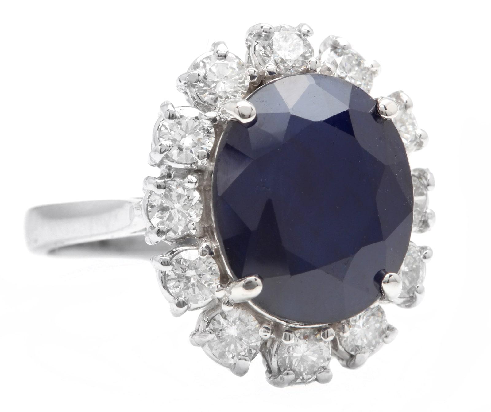Exquisito anillo de oro blanco macizo de 14 quilates con zafiro azul natural y diamantes de 8,80 quilates

Valor de sustitución sugerido $6,500.00

El peso total del zafiro azul es Aprox. 7.50 Quilates (Tratado)

Medidas del zafiro: Aprox. 13,00 x