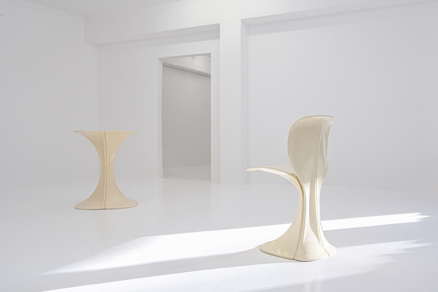 Belgian 8810 Flower Chair and Table Leg by Pierre Paulin for Boro Belgium, 1973 For Sale
