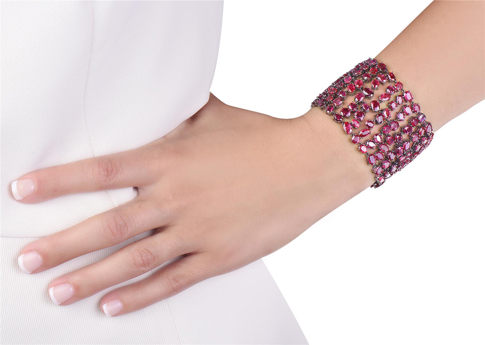 88.11 Carat 14 Karat Black Rhodium Gold Ruby and Black Diamond Bracelet In New Condition In New York, NY