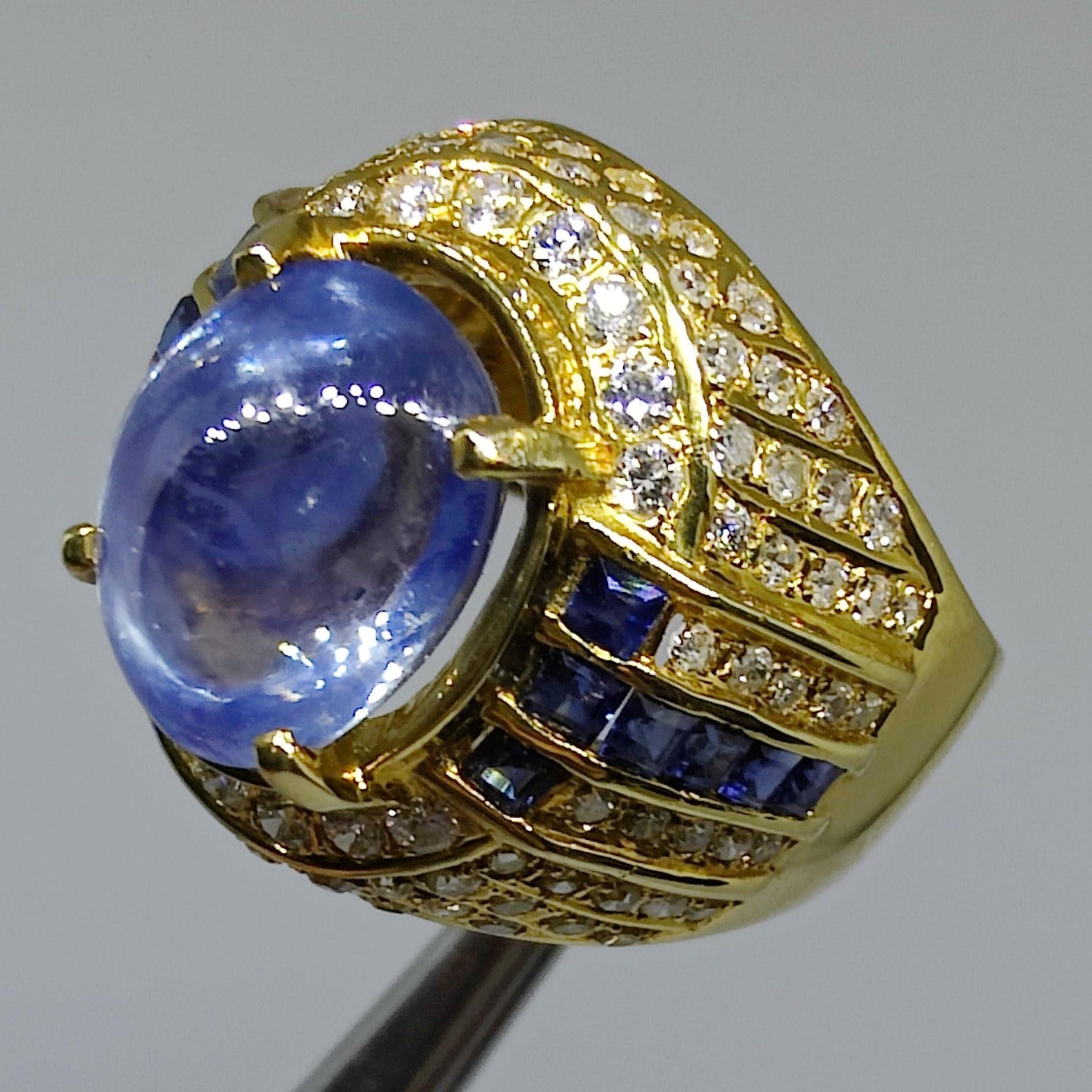 Egyptian Revival Vintage Art Deco 8.82ct Cabochon Blue Sapphire Diamond Men's Ring in 20K Gold For Sale