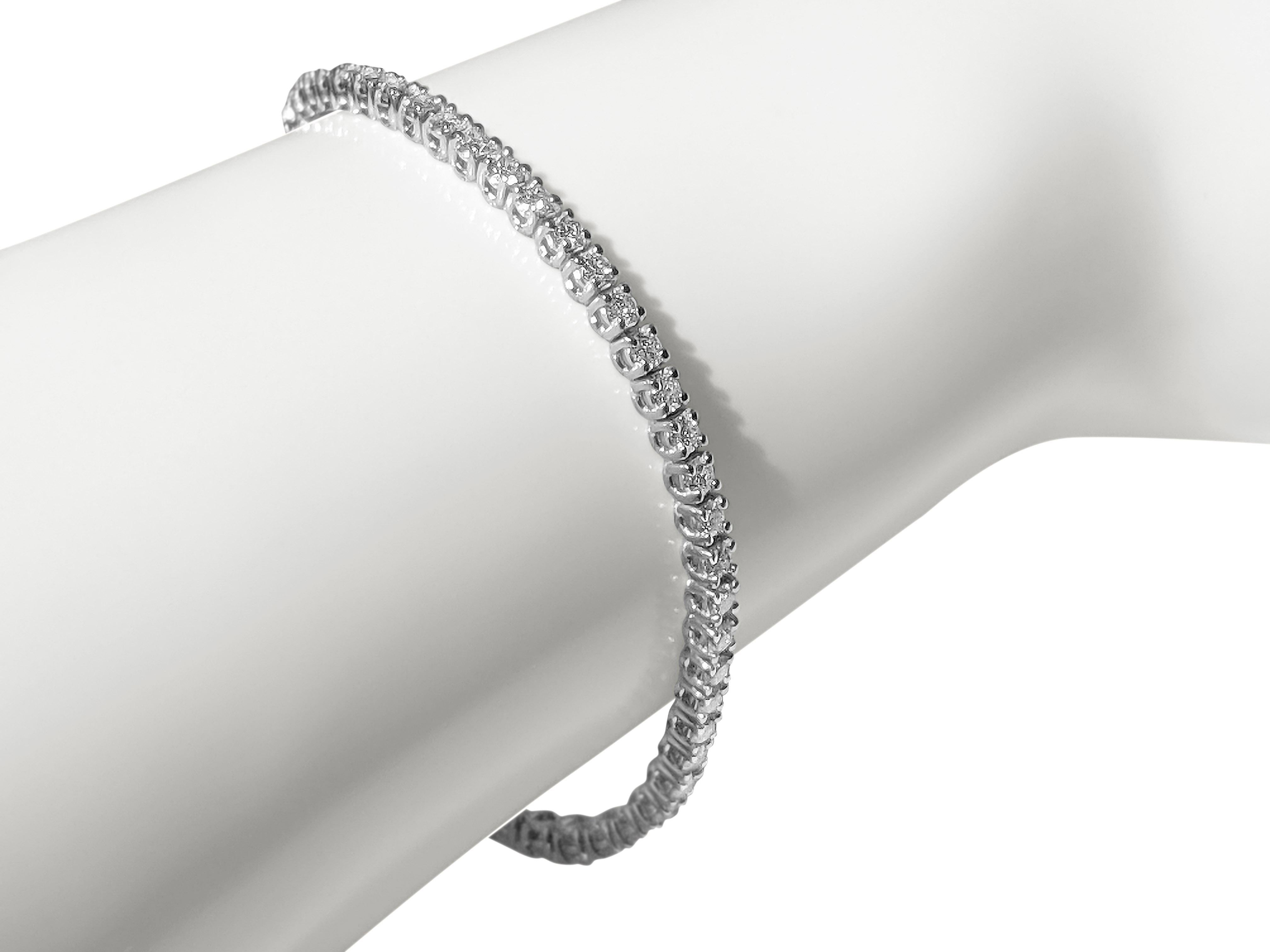 Art Deco 8.82 Carat F-I VVS1-VVS2 Diamond Tennis Riviera, 14 Kt. White Gold, Bracelet