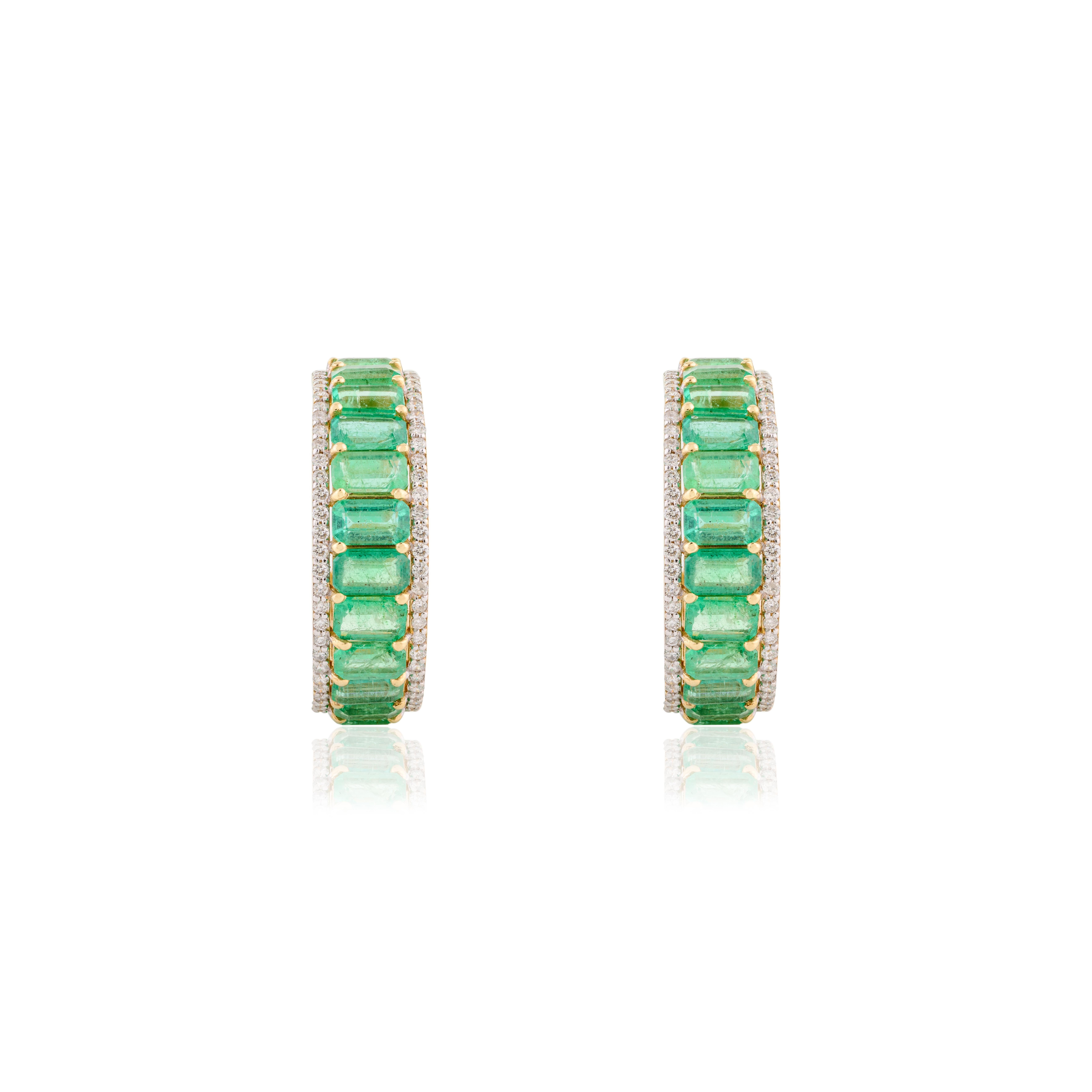Art Deco 8.82 Carat Octagon Cut Emerald Diamond Hoop Earrings in 18k Solid Yellow Gold For Sale