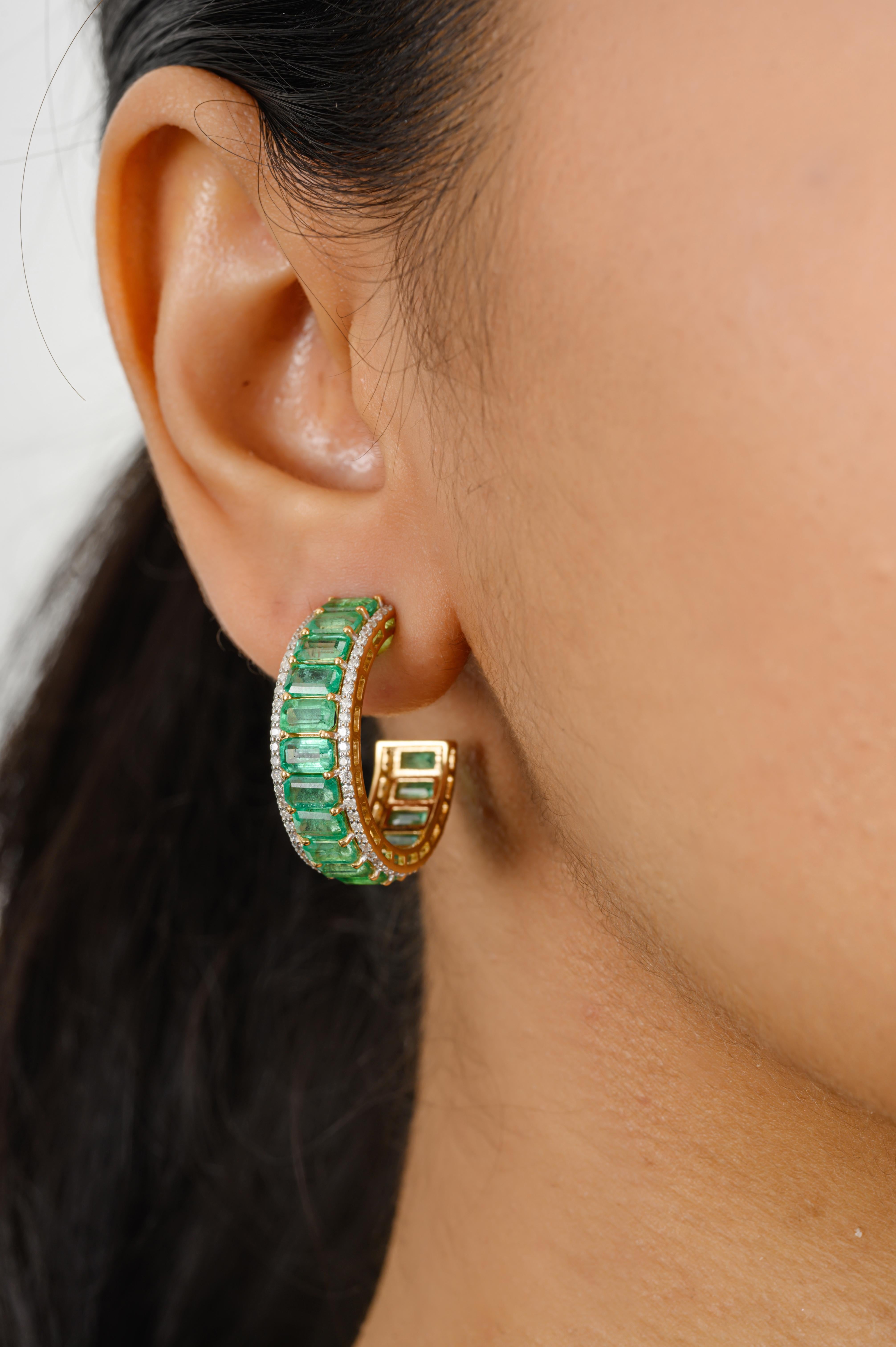 8.82 Carat Octagon Cut Emerald Diamond Hoop Earrings in 18k Solid Yellow Gold In New Condition For Sale In New York, NY
