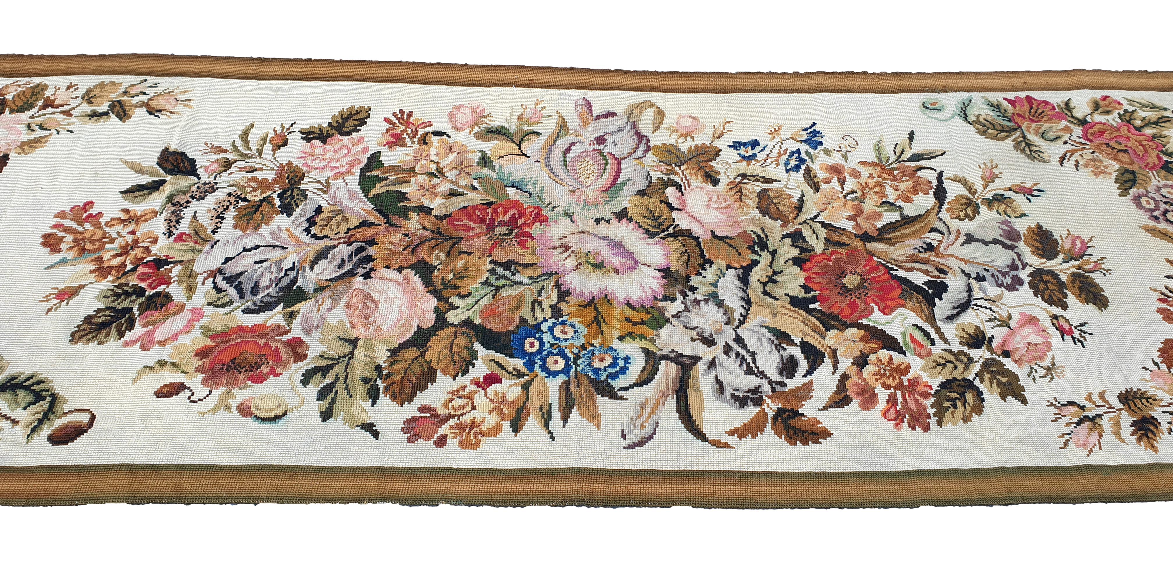 Au Petit Point-Teppich aus dem 19. Jahrhundert - N° 883 (Französisch) im Angebot