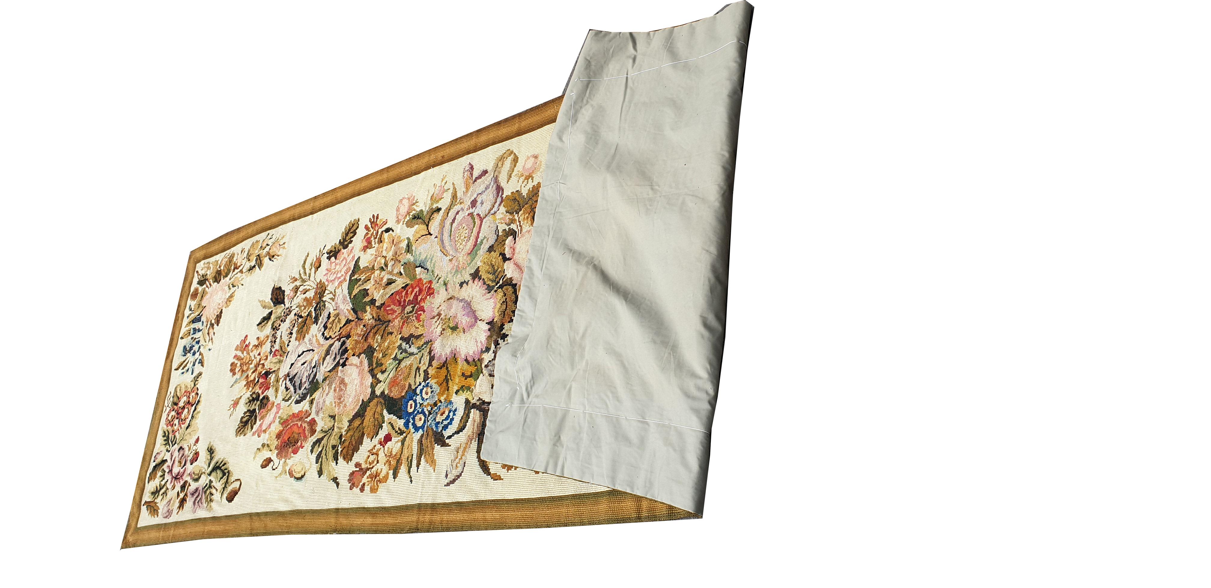 Au Petit Point-Teppich aus dem 19. Jahrhundert - N° 883 im Zustand „Hervorragend“ im Angebot in Paris, FR