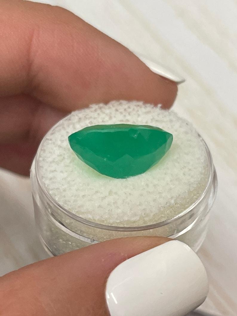 8.85 Carat Grassy Green Colombian Emerald Oval Cut - May Birthstone Gem For Sale 2
