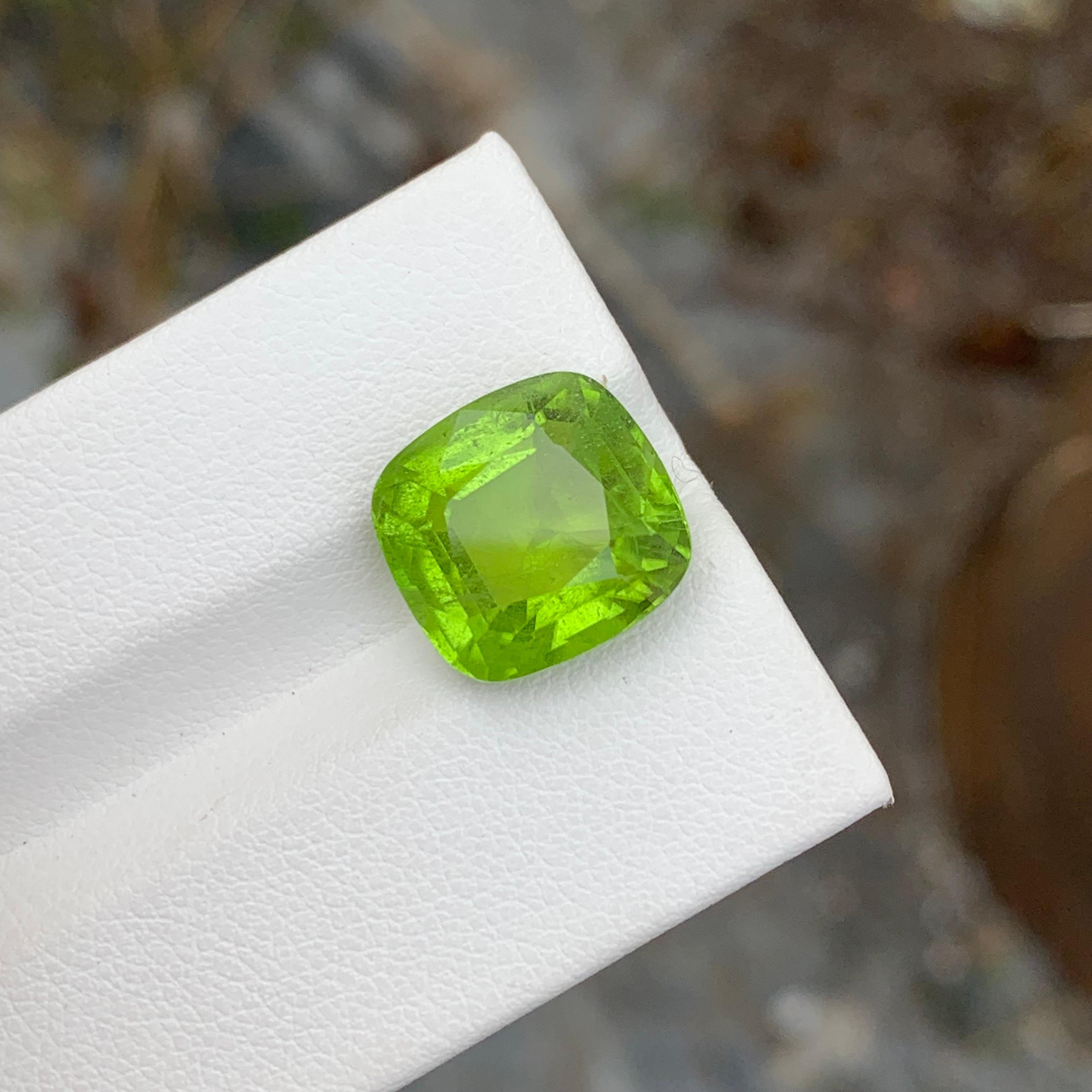 8.85 Carat Natural Loose Apple Green Peridot Cushion Shape Gem For Necklace  For Sale 4