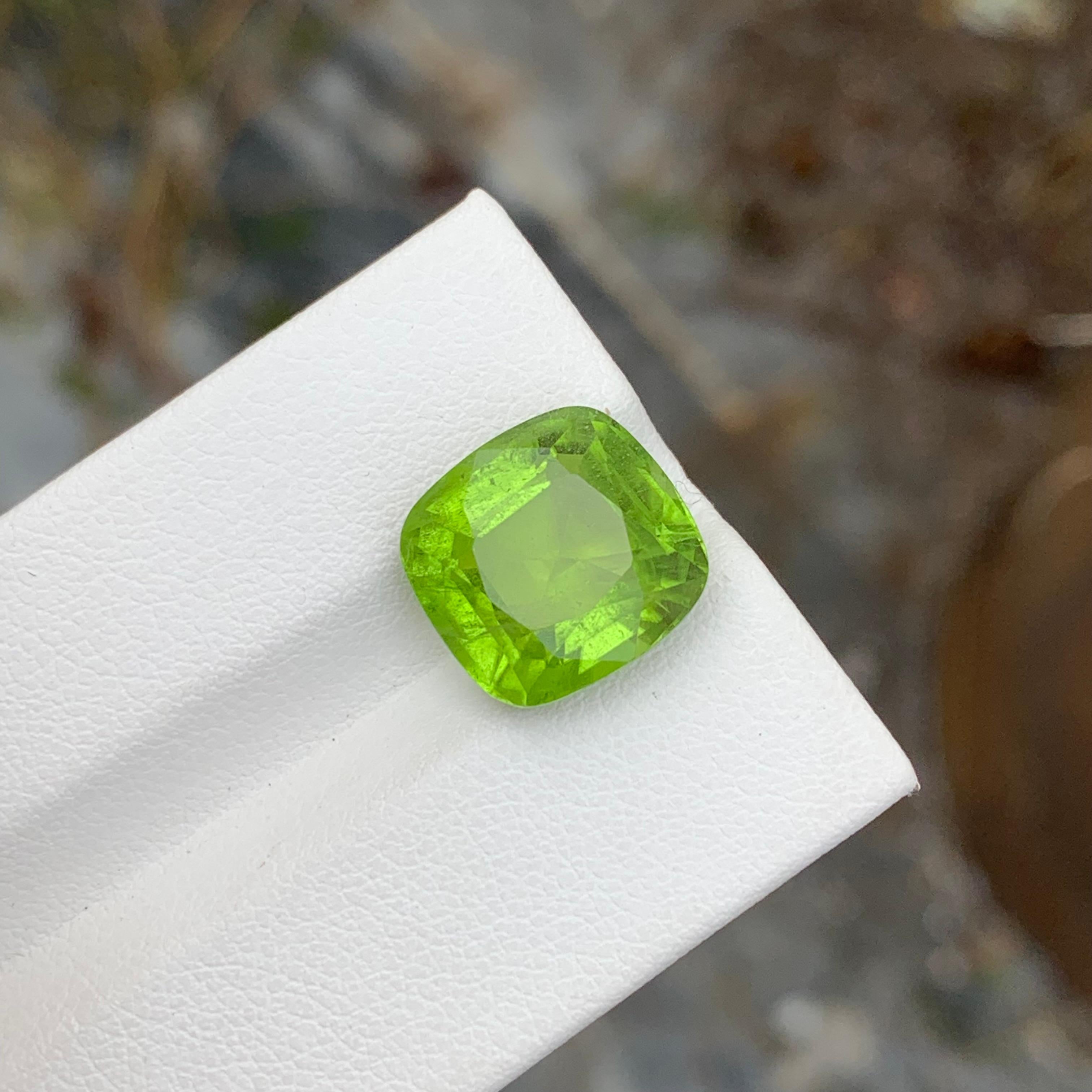 8.85 Carat Natural Loose Apple Green Peridot Cushion Shape Gem For Necklace  For Sale 7