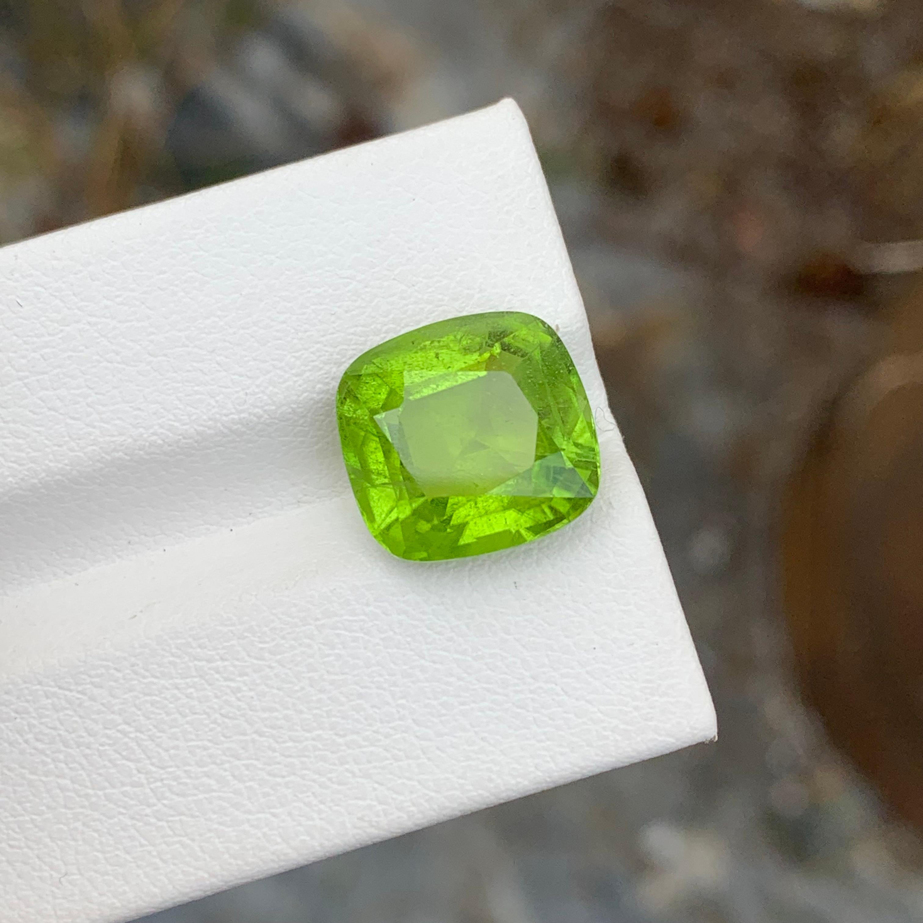 Cushion Cut 8.85 Carat Natural Loose Apple Green Peridot Cushion Shape Gem For Necklace  For Sale