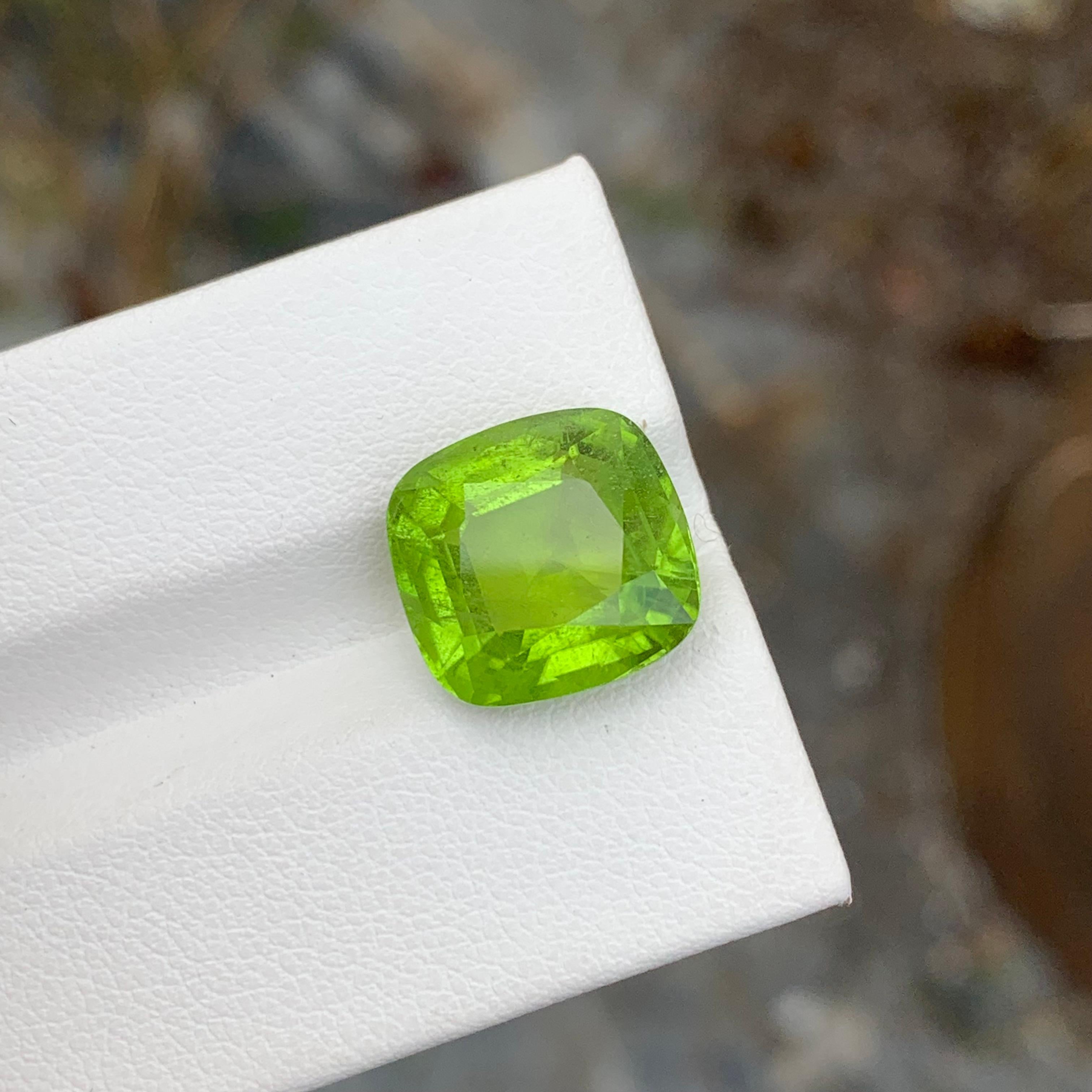 8.85 Carat Natural Loose Apple Green Peridot Cushion Shape Gem For Necklace  For Sale 3