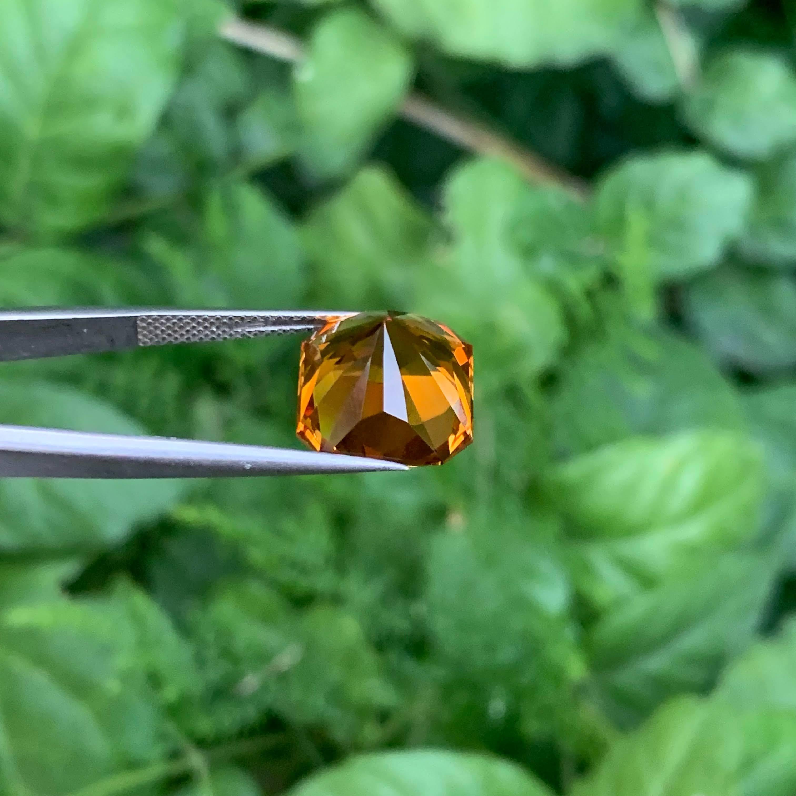 Moderno 8,85 Carati di Citrino di Madeira naturale sfuso, taglio di precisione personalizzato Gemma portoghese in vendita