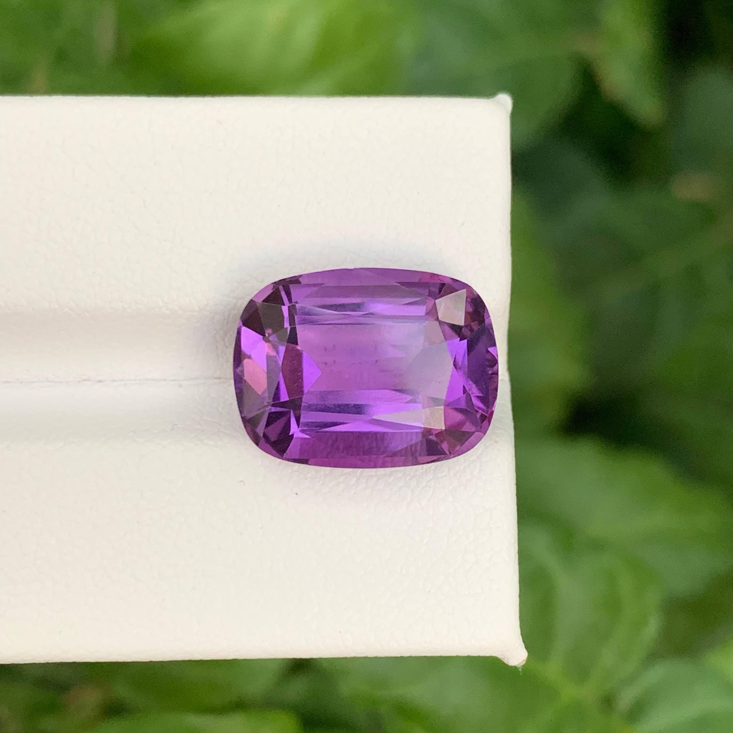 Moderno 8.85 carati di pietra ametista viola naturale sciolta con taglio a cuscino Gemma brasiliana in vendita
