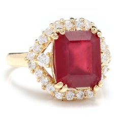 8.85 Carat Impressive Red Ruby and Natural Diamond 14 Karat Yellow Gold Ring