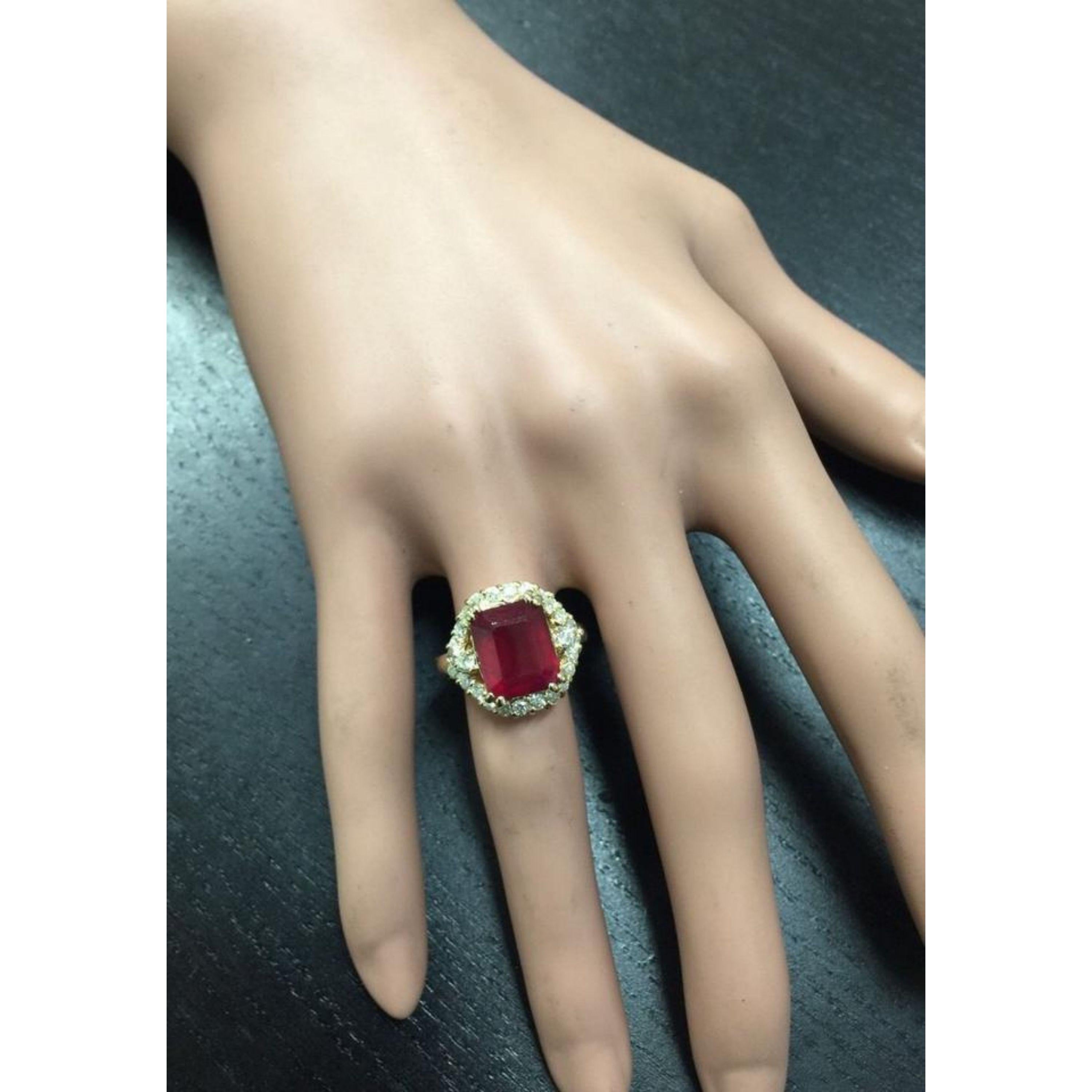 8.85 Carat Impressive Red Ruby and Natural Diamond 14 Karat Yellow Gold Ring In New Condition For Sale In Los Angeles, CA
