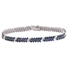 8,85 Karat Baguette-Armband aus 18 Karat Weißgold mit blauem Saphir in Baguetteschliff und Diamanten