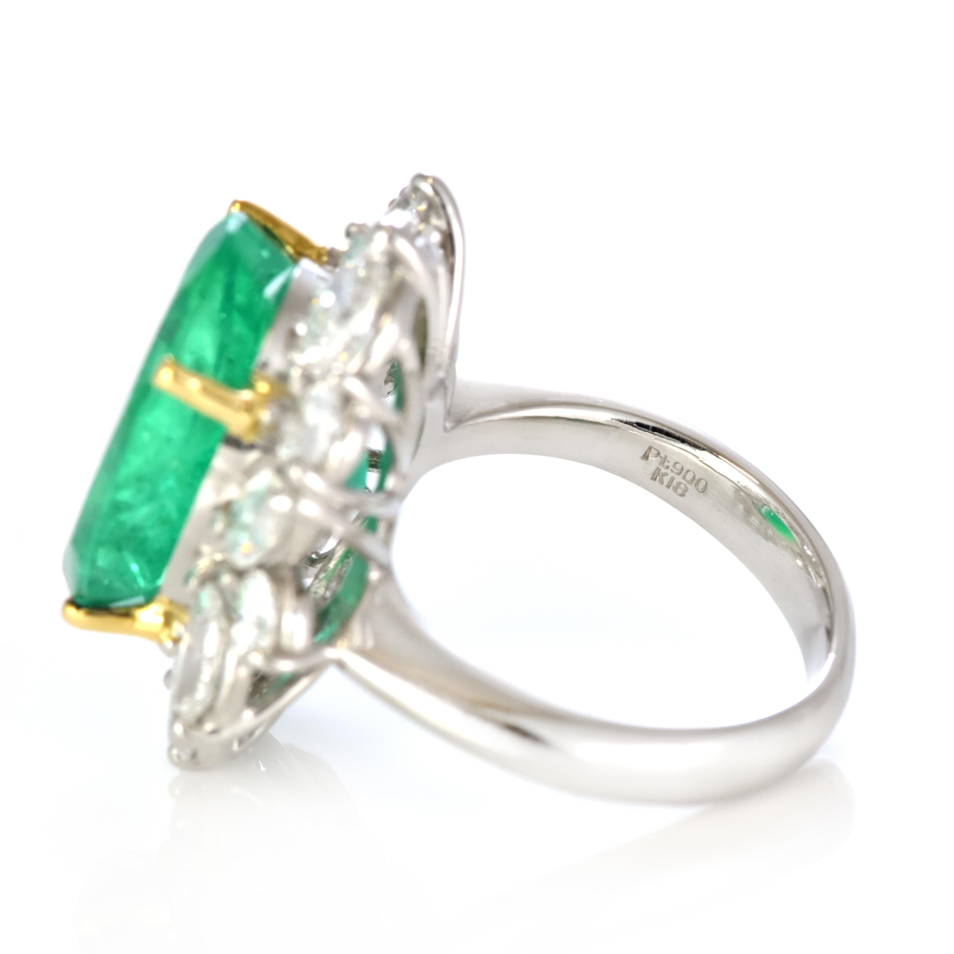 Anillo de Esmeralda Colombiana Natural y Diamantes de 8,86 quilates en Platino/Oro de 18 quilates en venta 5