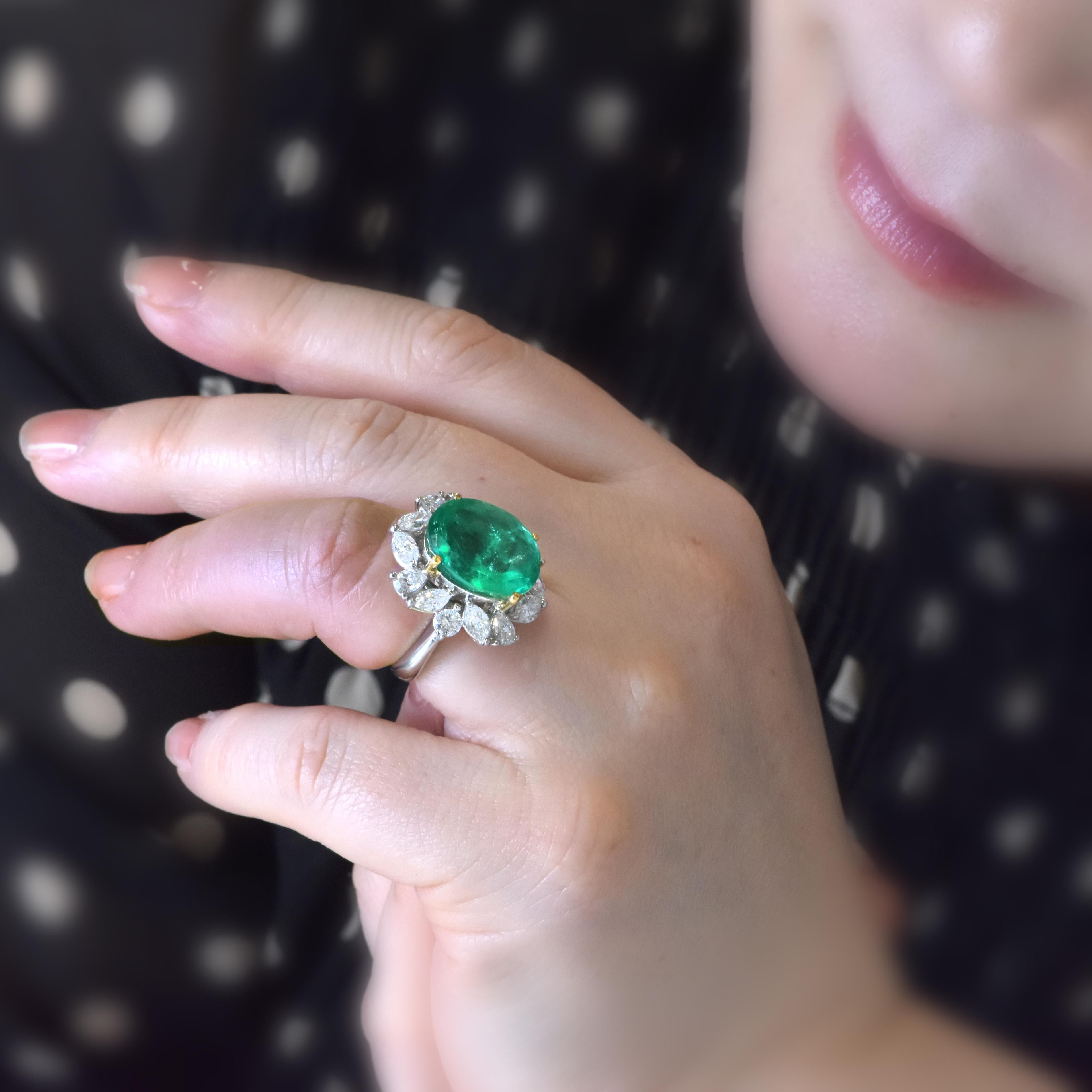 Anillo de Esmeralda Colombiana Natural y Diamantes de 8,86 quilates en Platino/Oro de 18 quilates en venta 7