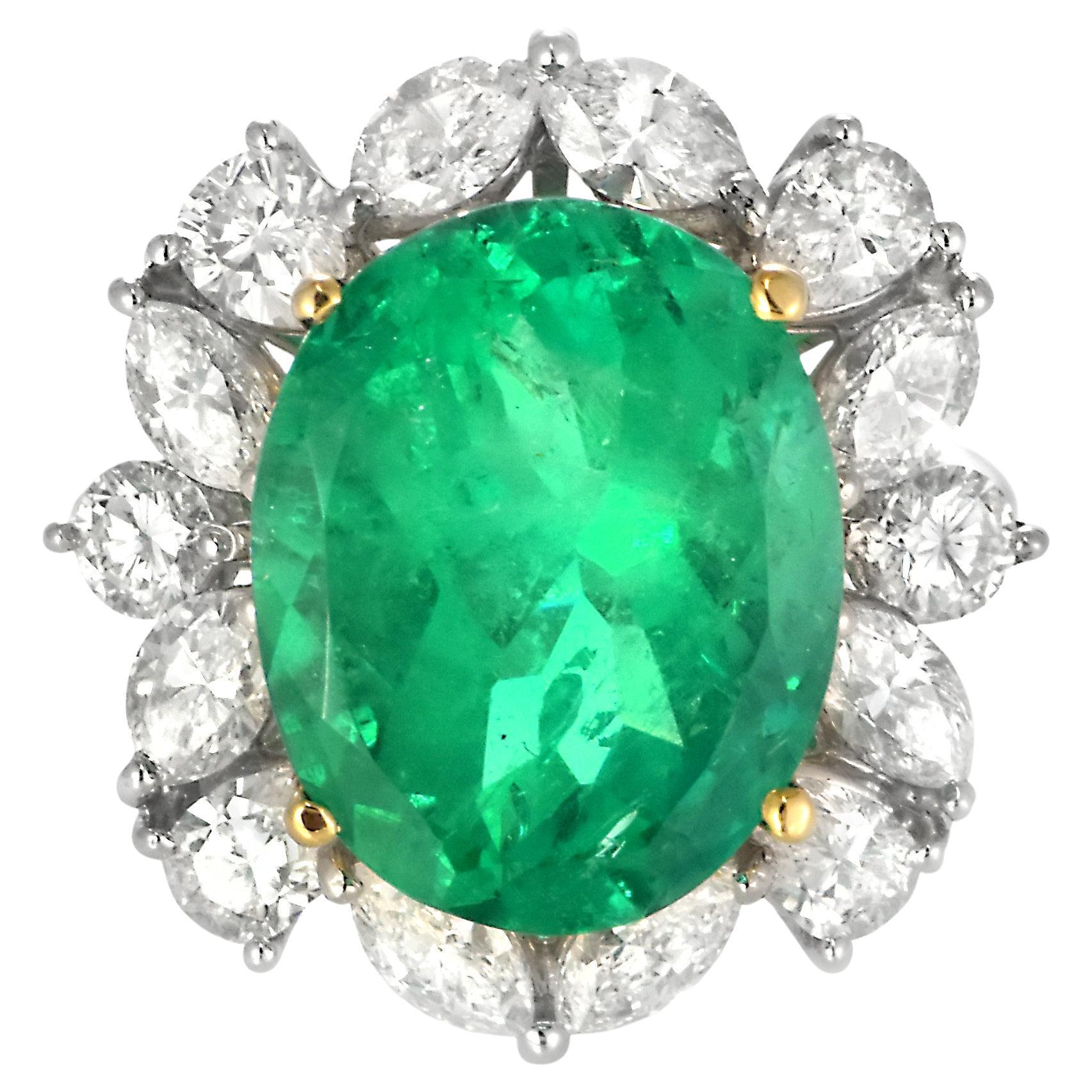 8.86 Carat Natural Colombian Emerald and Diamond Ring Made in Platinum/18K Gold
