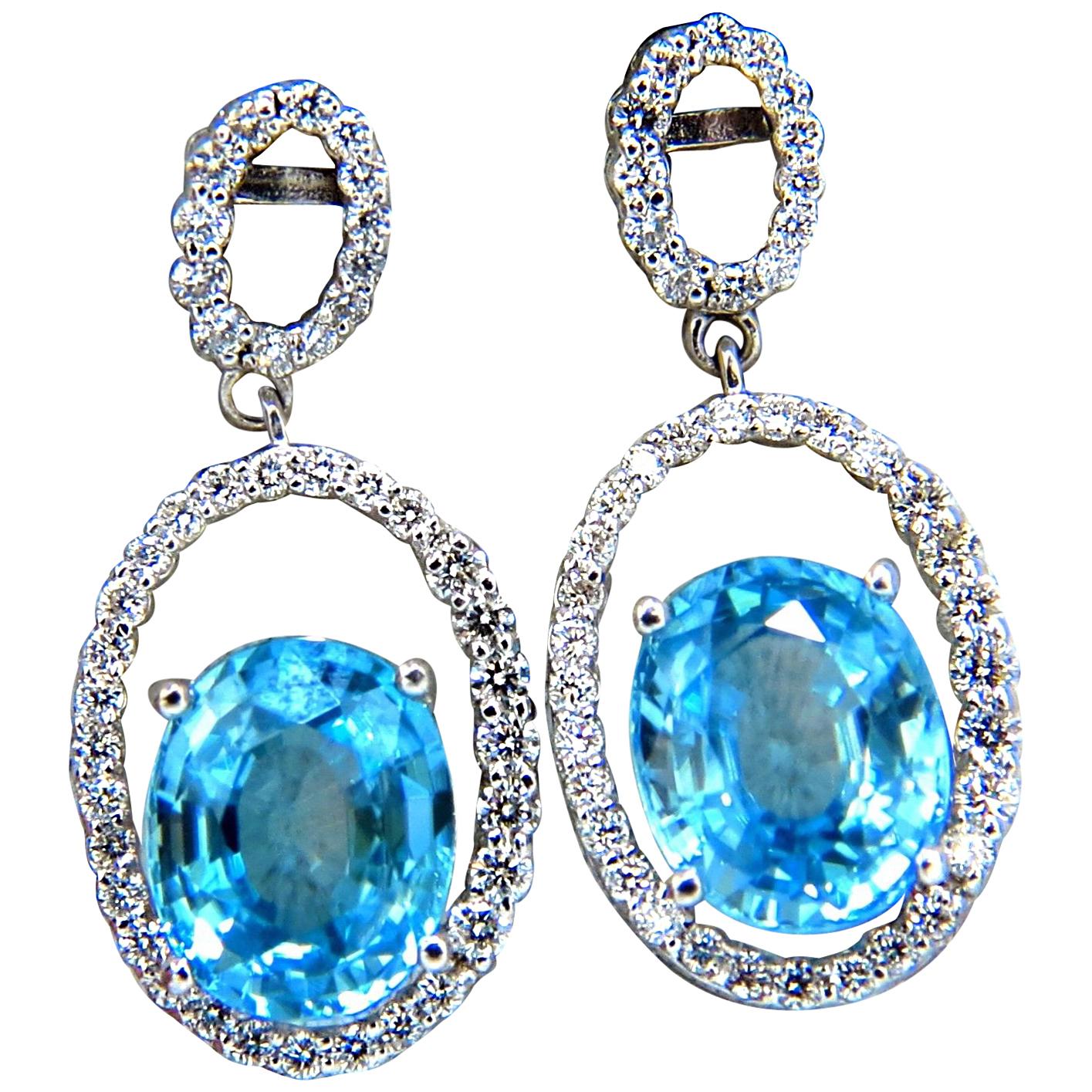 Pendants d'oreilles en or 14 carats avec zircon bleu indigo vif naturel de 8,86 carats et diamants