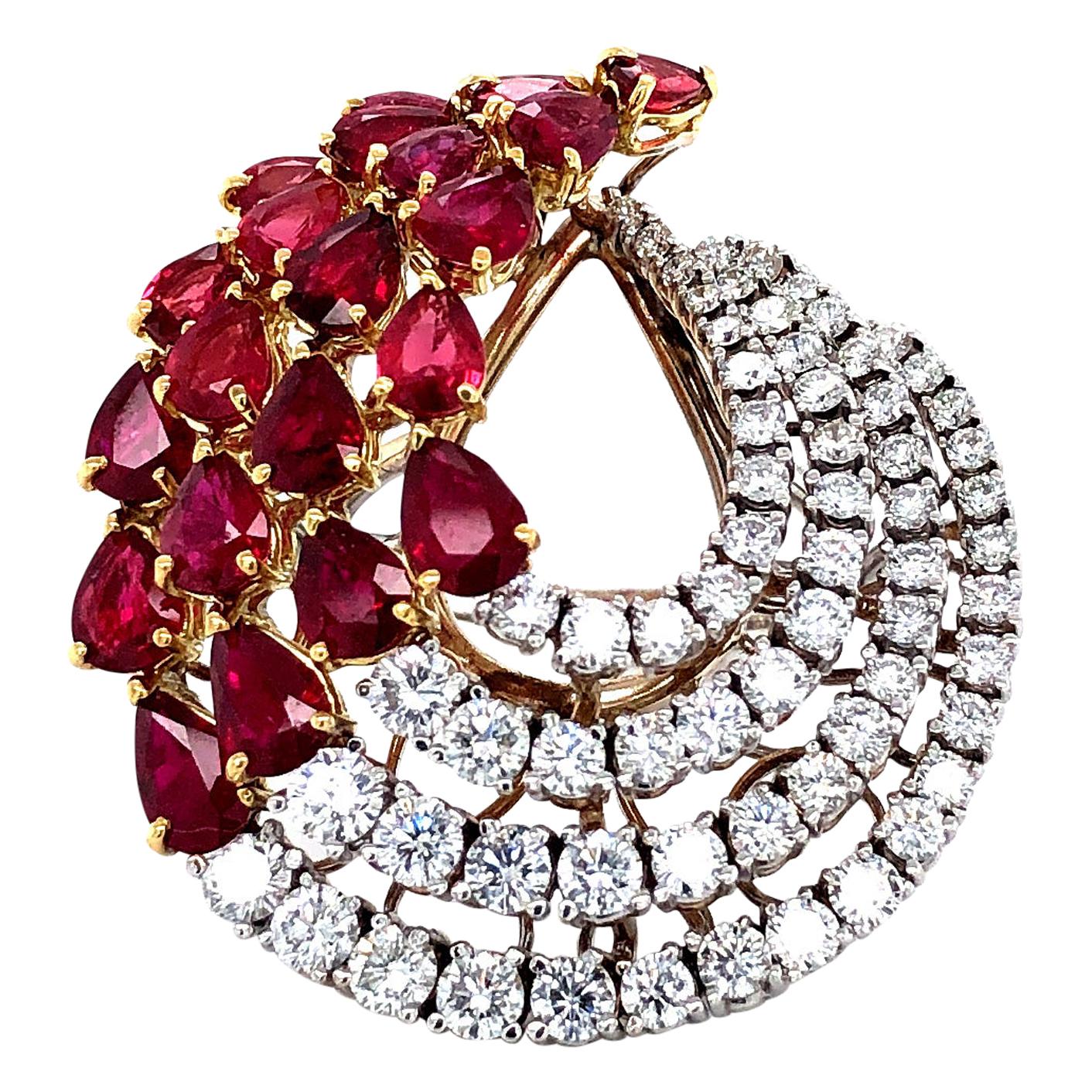 8.86 Carat Ruby and Diamonds Ring 18 Karat Gold