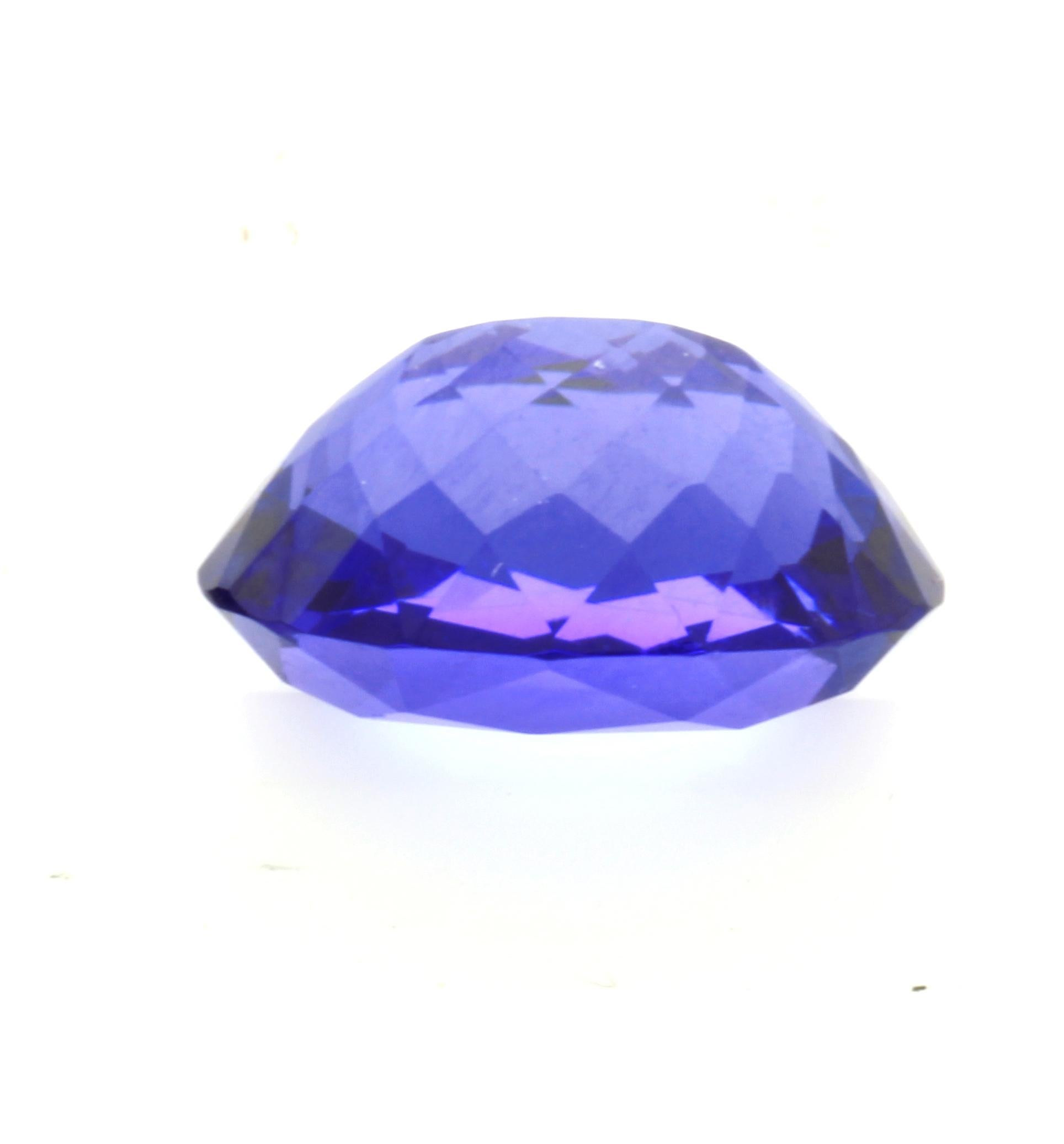 8.86 GAL Certified Oval Tanzanite In New Condition For Sale In Bethesda, MD