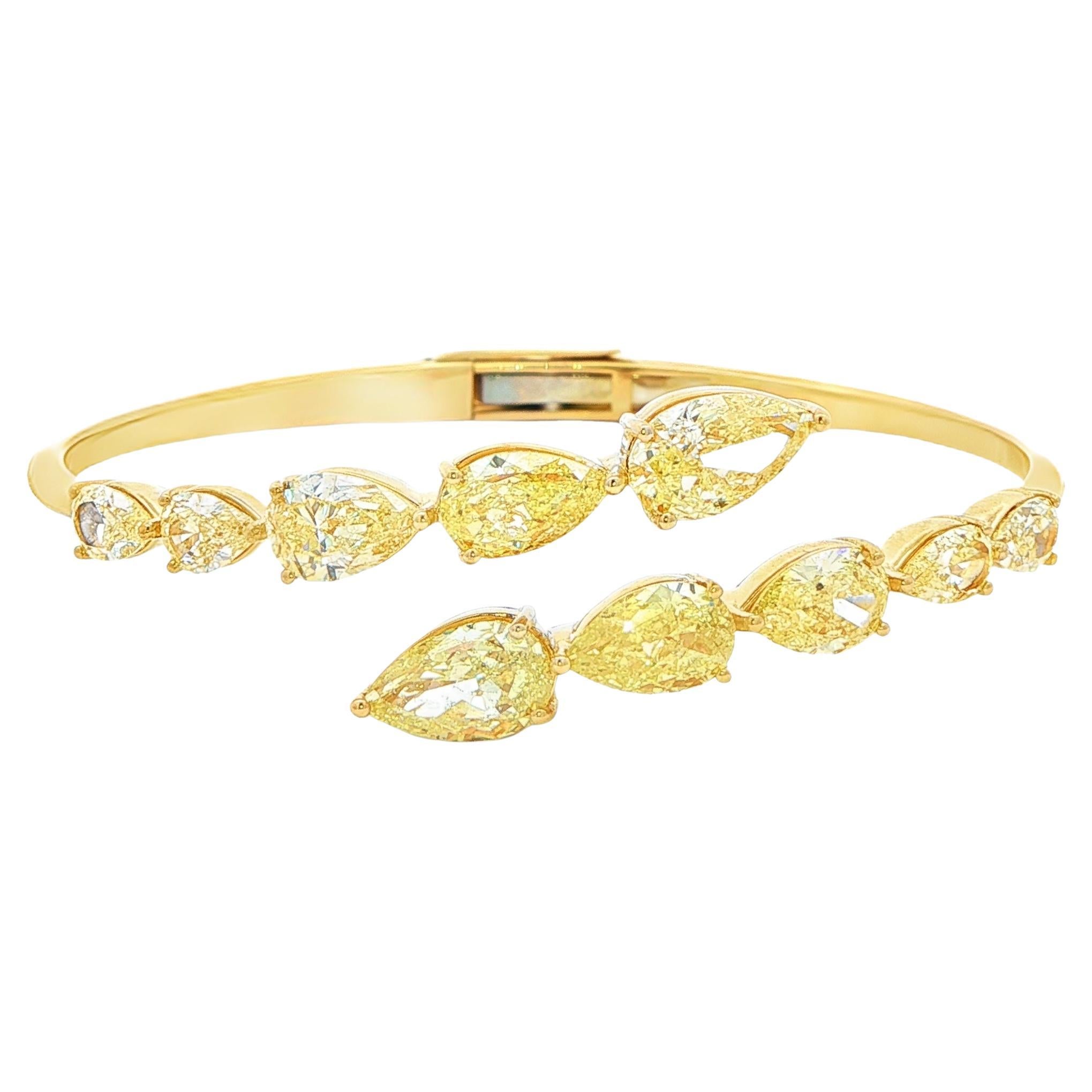 8.87ct Fancy Light Yellow Pear Shape Diamond Bangle in 14K Yellow Gold ...