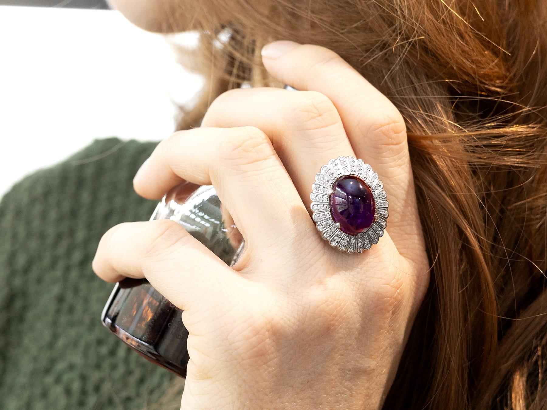 8,88 Karat Amethyst und 1,05 Karat Diamant 18k Weißgold Kleid Ring CIRCA 1935 im Zustand „Hervorragend“ im Angebot in Jesmond, Newcastle Upon Tyne