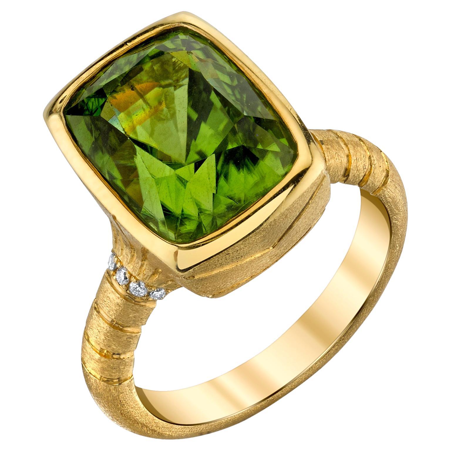 Peridot Cushion and Diamond Signet Ring in Yellow Gold, 8.88 Carats For Sale