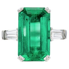 8.88 Carat Emerald-cut Statement 14K  Gold Heirloom-Worthy Glow Emerald Ring