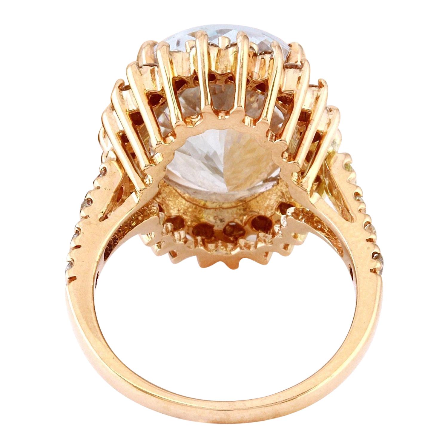 Taille ovale Bague aigue-marine et diamants en or rose massif 14 carats  en vente