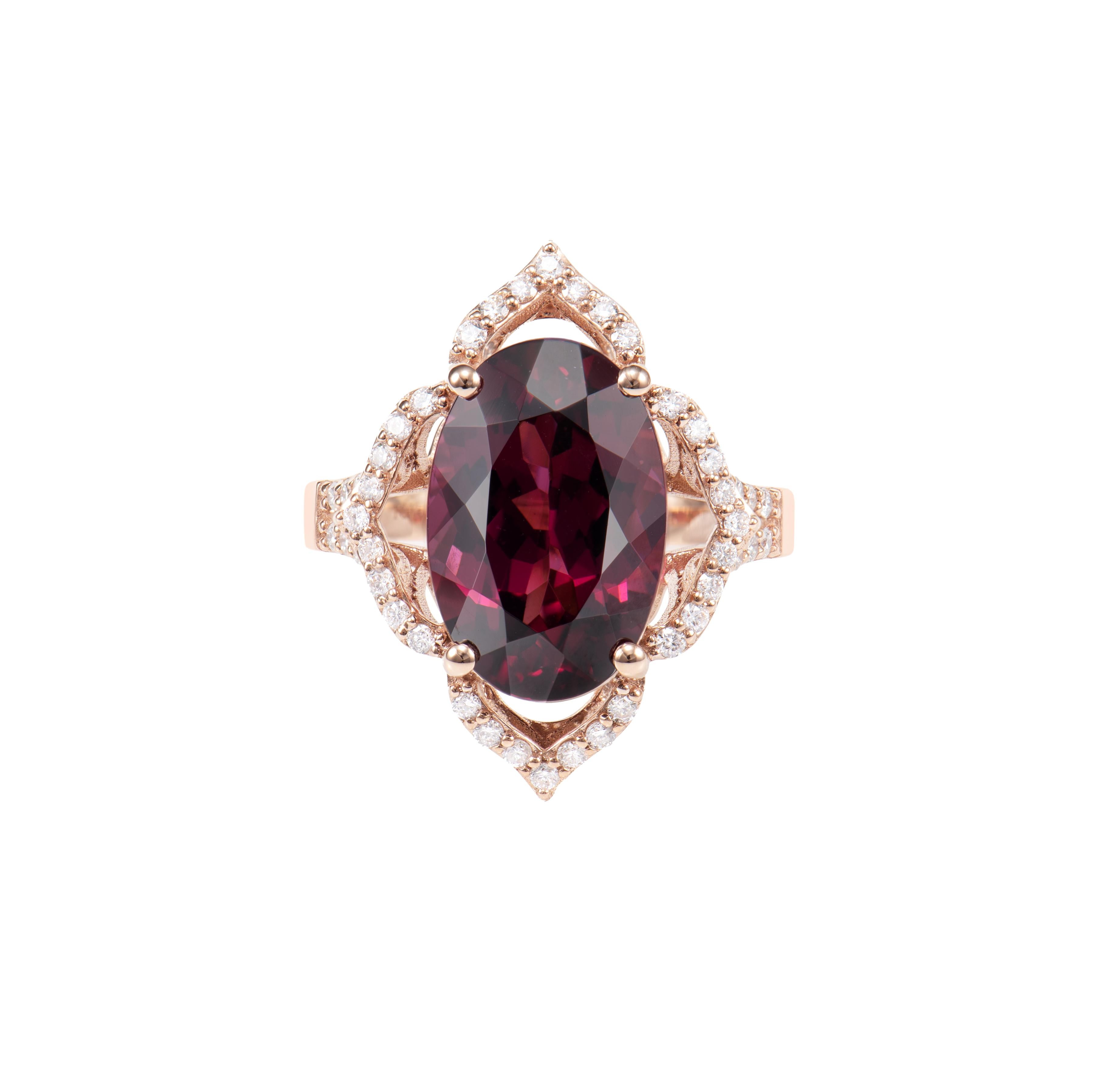 Contemporary 8.88 Carat Rhodolite Cocktail Ring in 18Karat Rose Gold with White Diamond For Sale