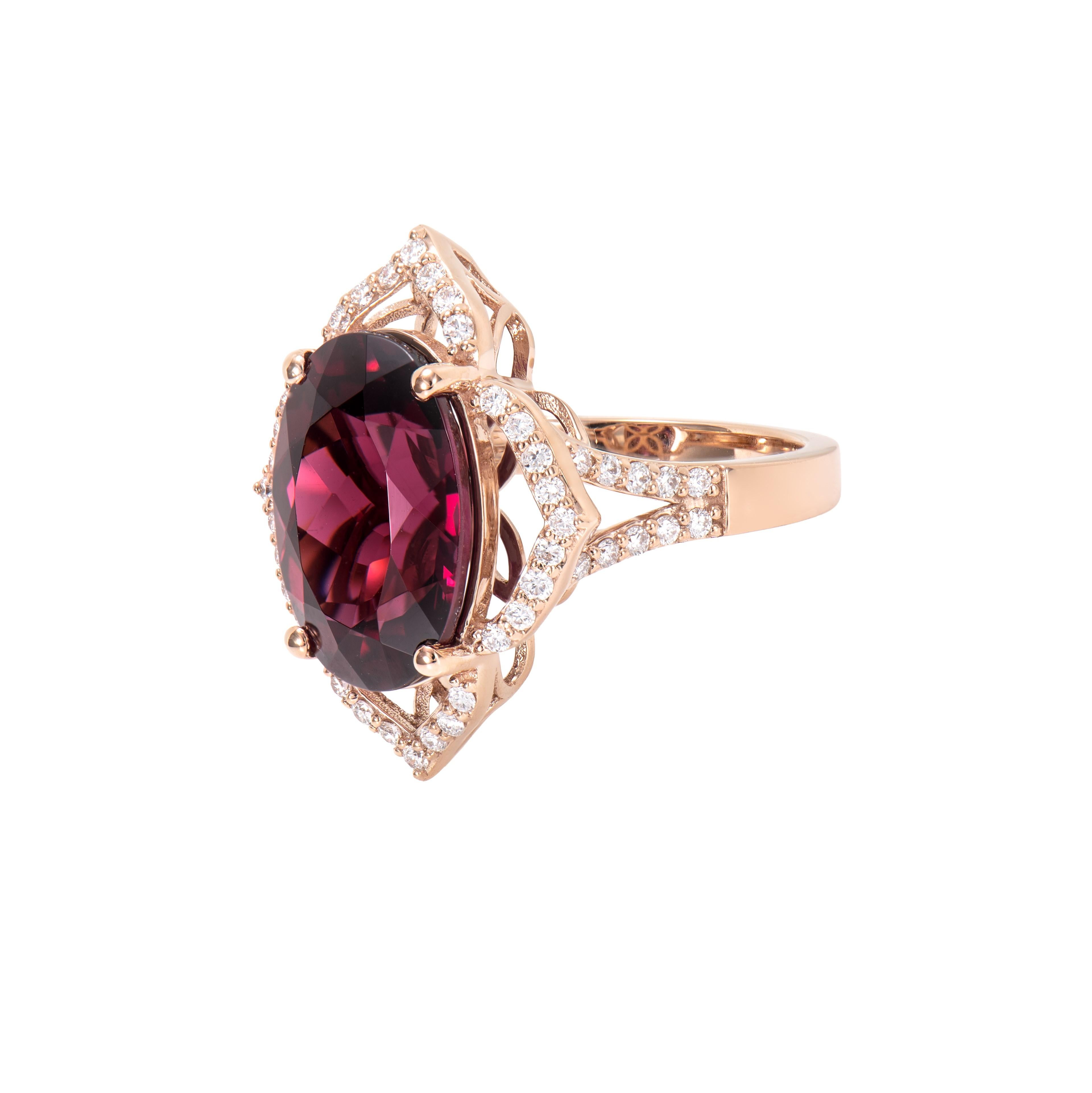 Oval Cut 8.88 Carat Rhodolite Cocktail Ring in 18Karat Rose Gold with White Diamond For Sale