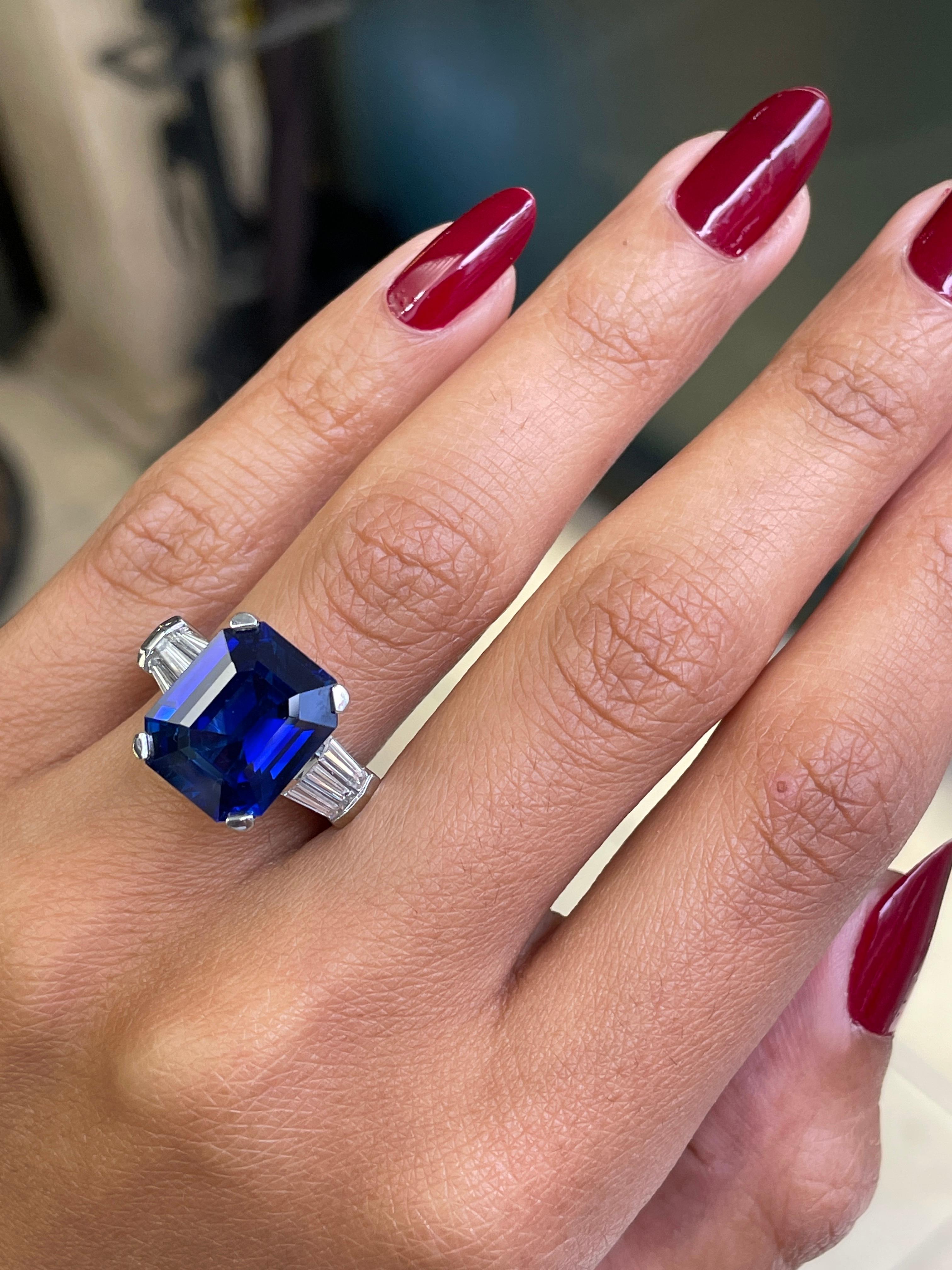 8.88 Carat Royal Blue Emerald Cut Natural Sapphire and Diamond Engagement Ring In New Condition In London, GB