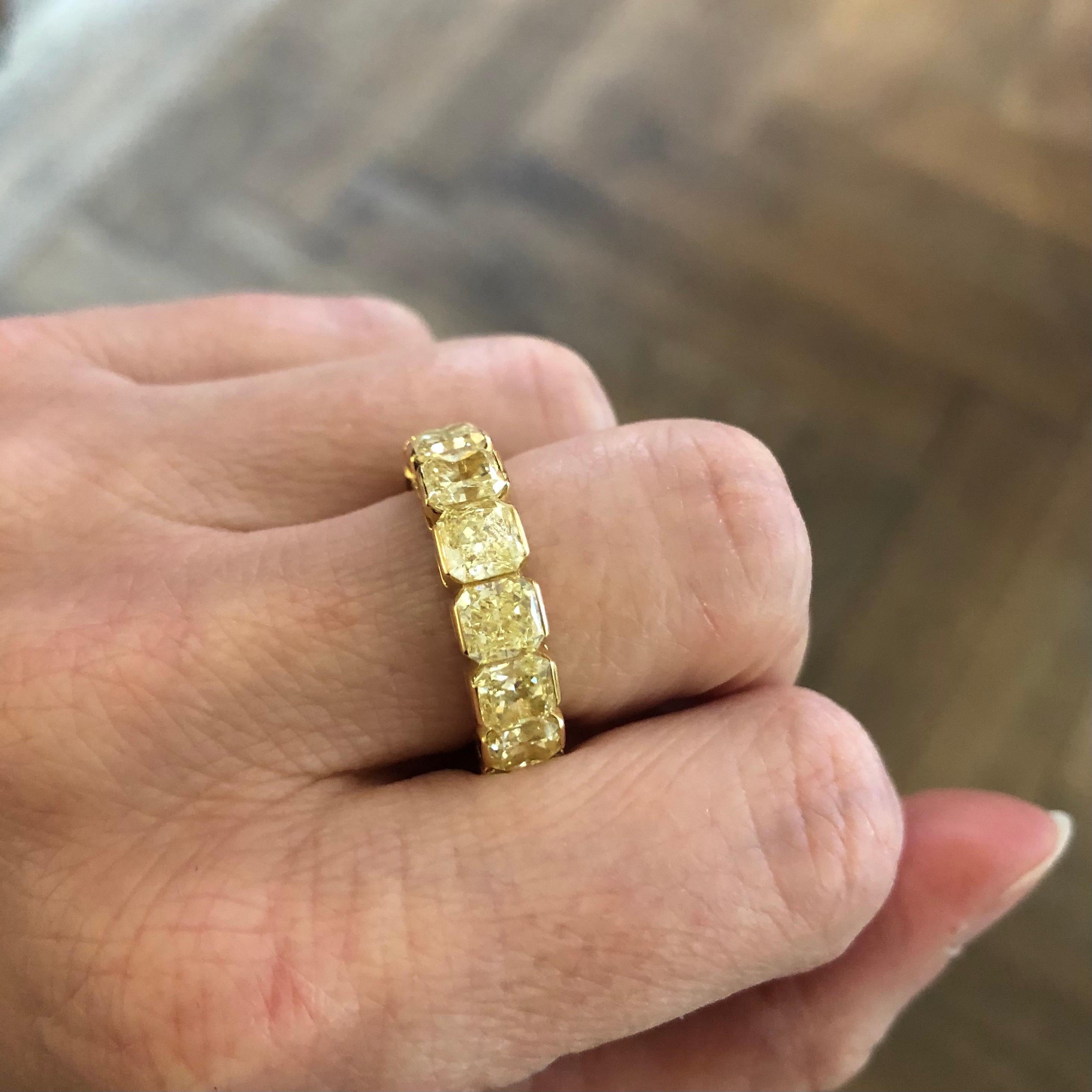 8.88 Carats Yellow Diamonds 18 Karat Yellow Gold Eternity Band Ring For Sale 1