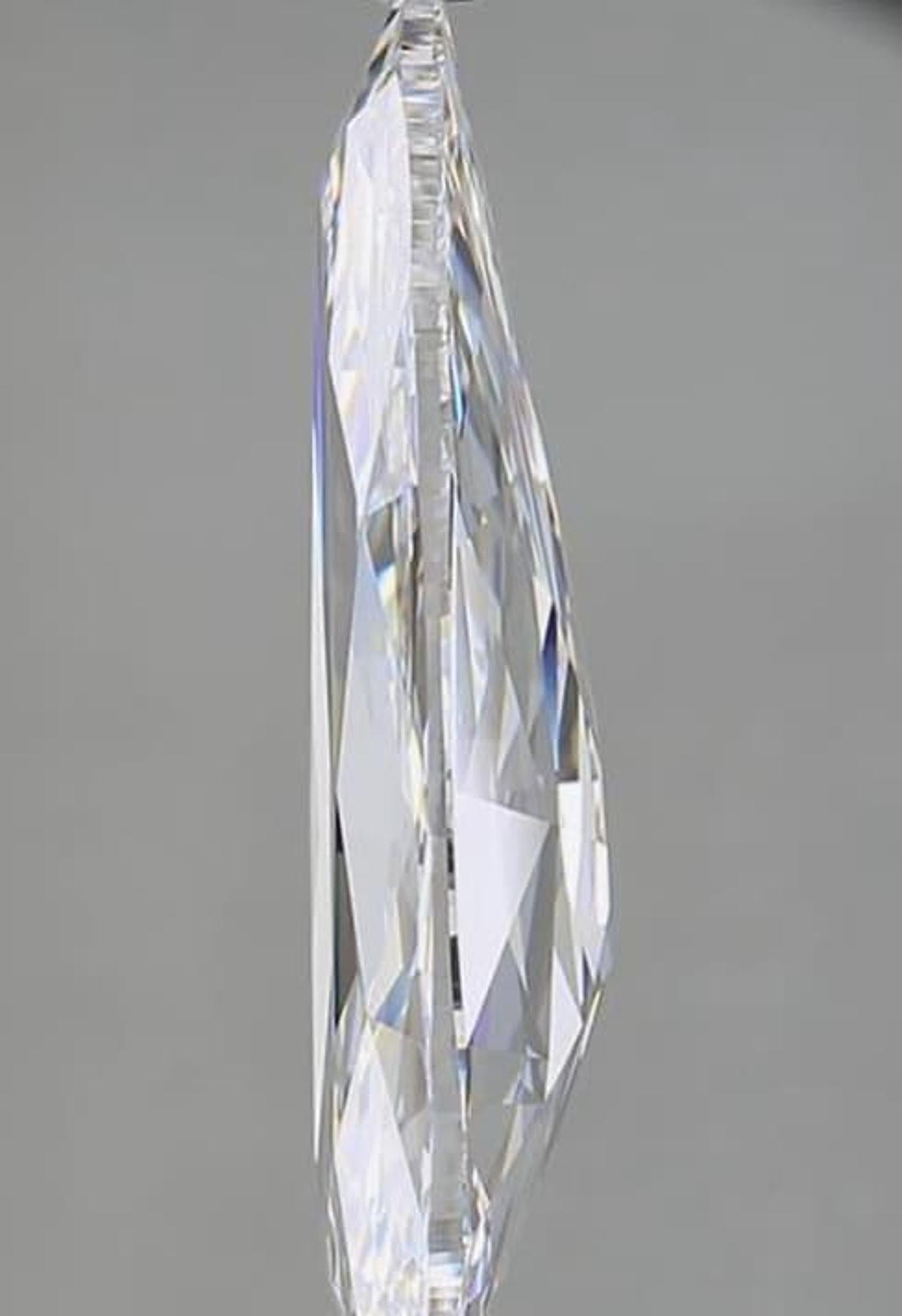 Diamant naturel classé par la GIA (avec certificat de type II A).
Meilleure couleur et meilleure clarté.

Forme : Forme de poire ancienne
Poids : 8,88 kg
Couleur : D
Clarté : IF
Polonais : Excellent
Symétrie : Très bonne
Fluorescence :