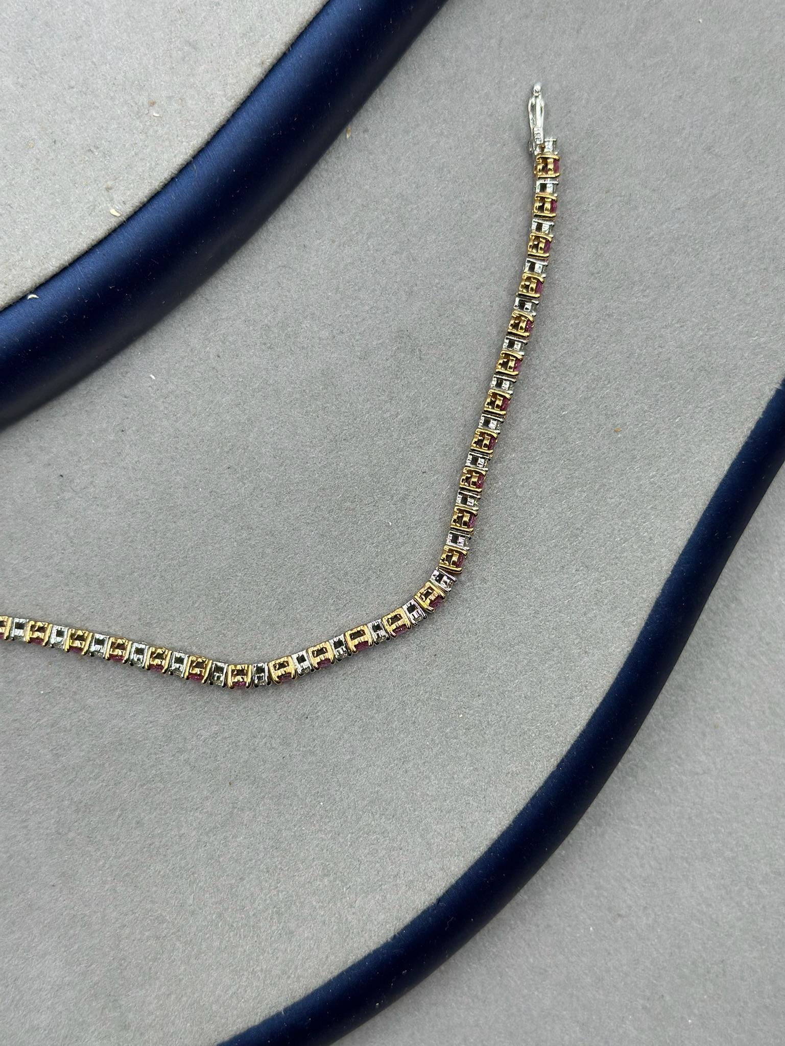 Bracelet tennis en or 18 carats avec saphir rose naturel de 18,88 carats et diamants de 2,12 carats  Unisexe en vente
