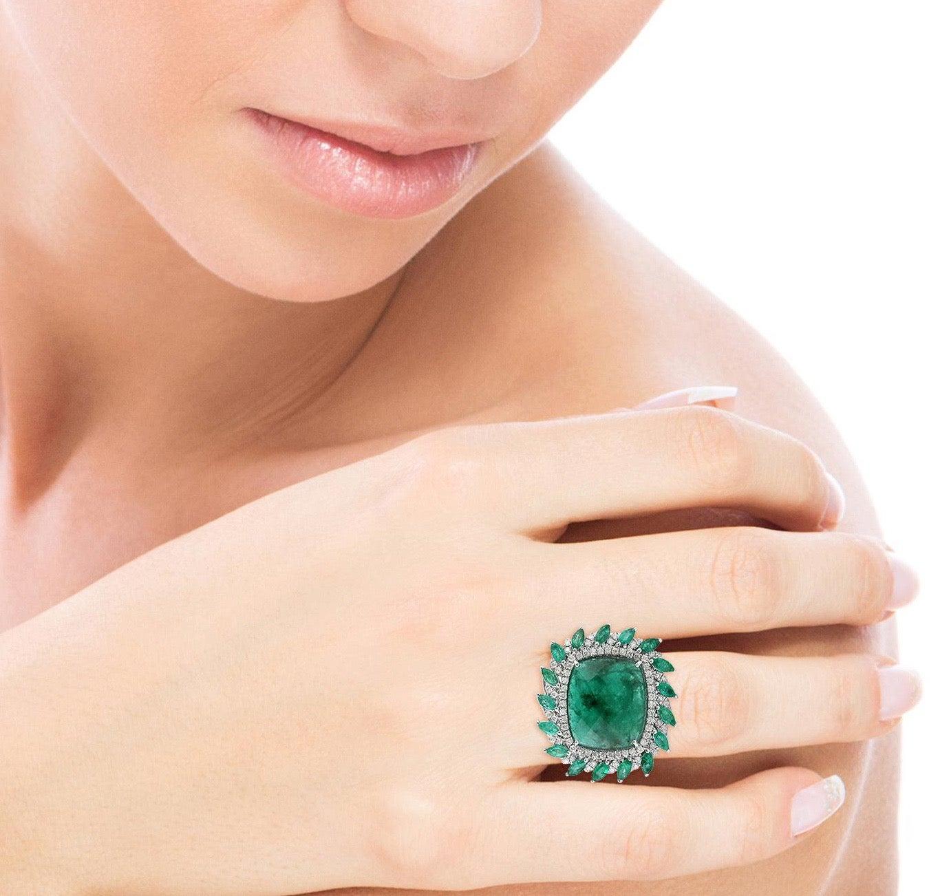 For Sale:  8.89 Carat Emerald Diamond Ring 18 Karat White Gold 2