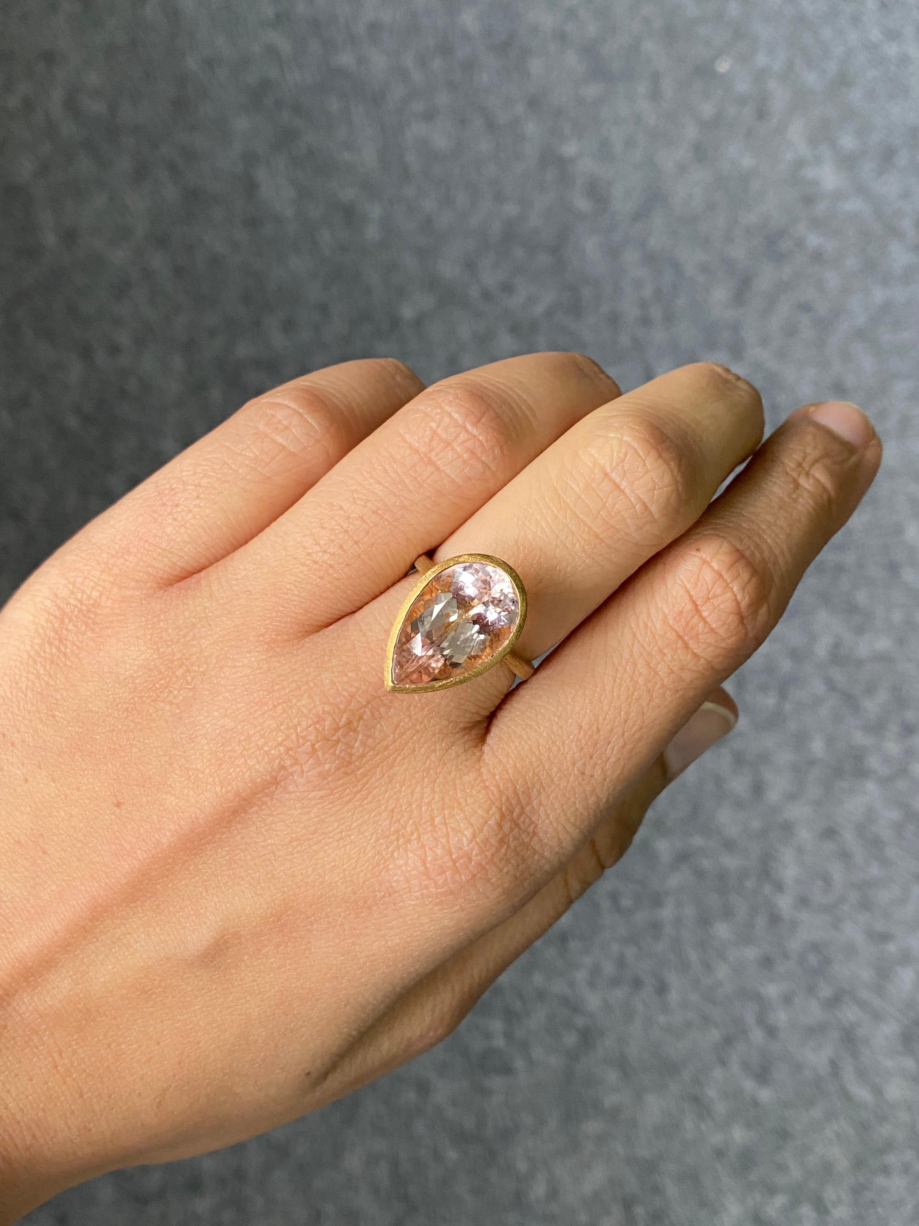 Art Deco 8.9 Carat Pear Shape Morganite Engagement Ring For Sale