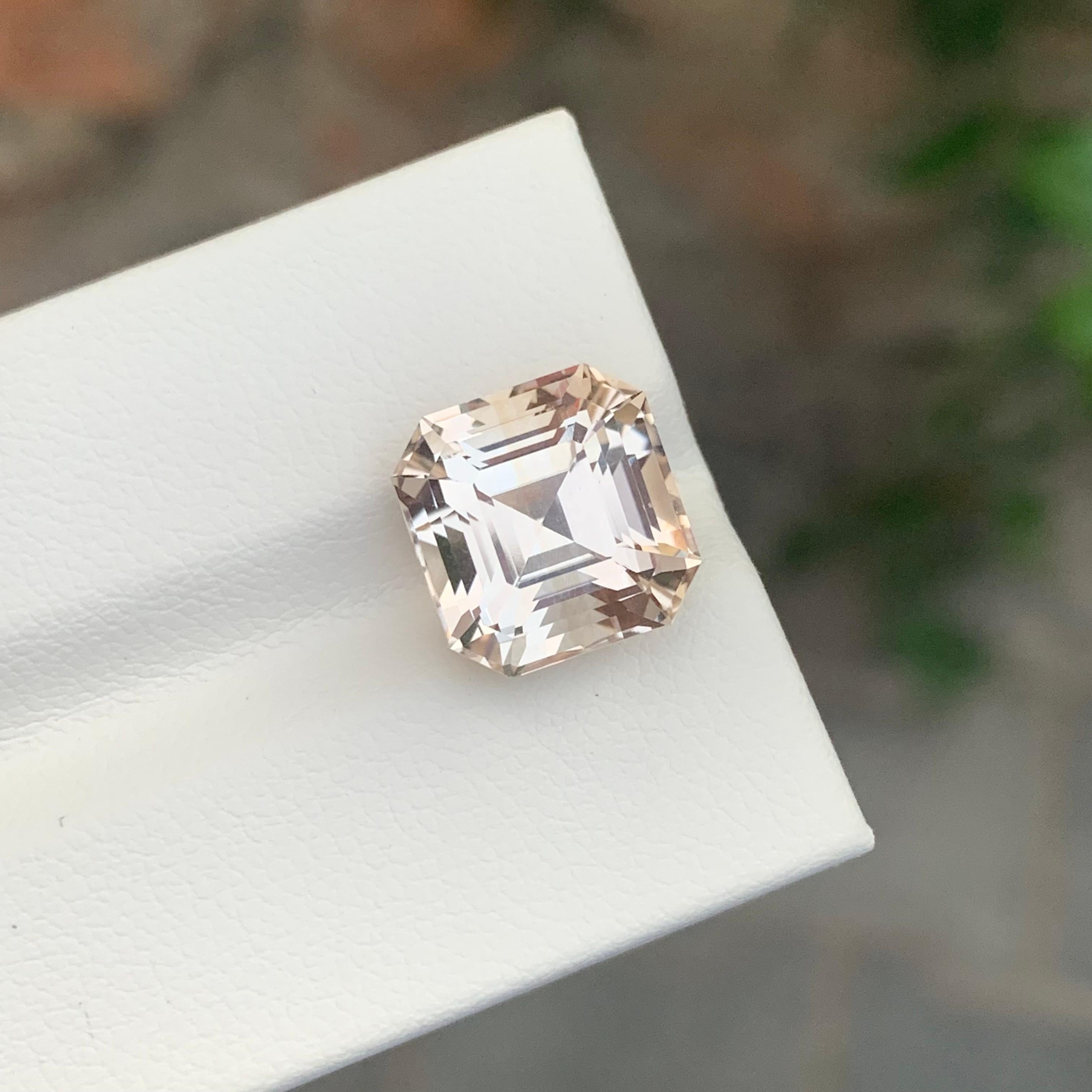8,90 Karat natürlicher facettierter Goldtopas Asscher Form Edelstein im Zustand „Neu“ im Angebot in Peshawar, PK