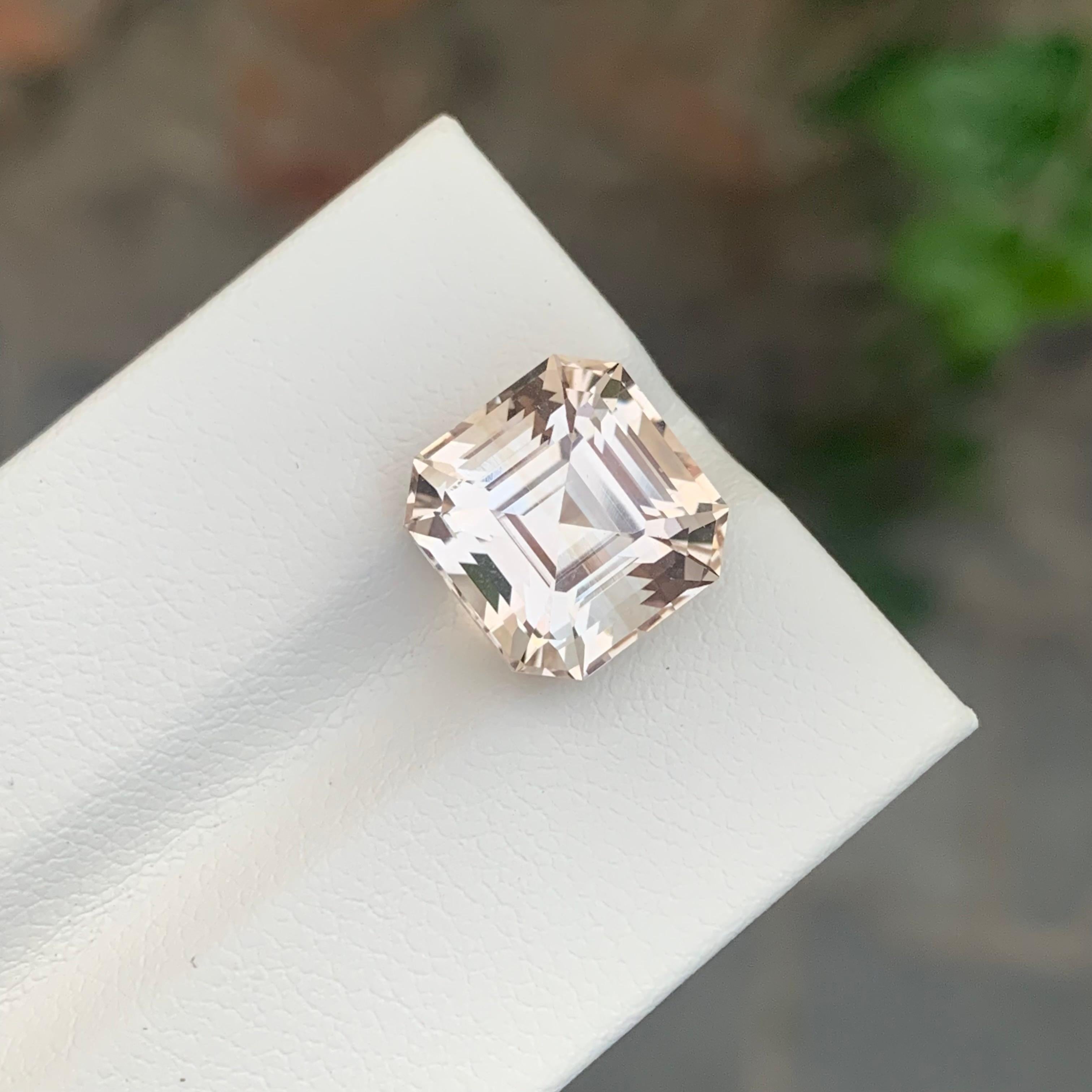 8,90 Karat natürlicher facettierter Goldtopas Asscher Form Edelstein im Angebot 1